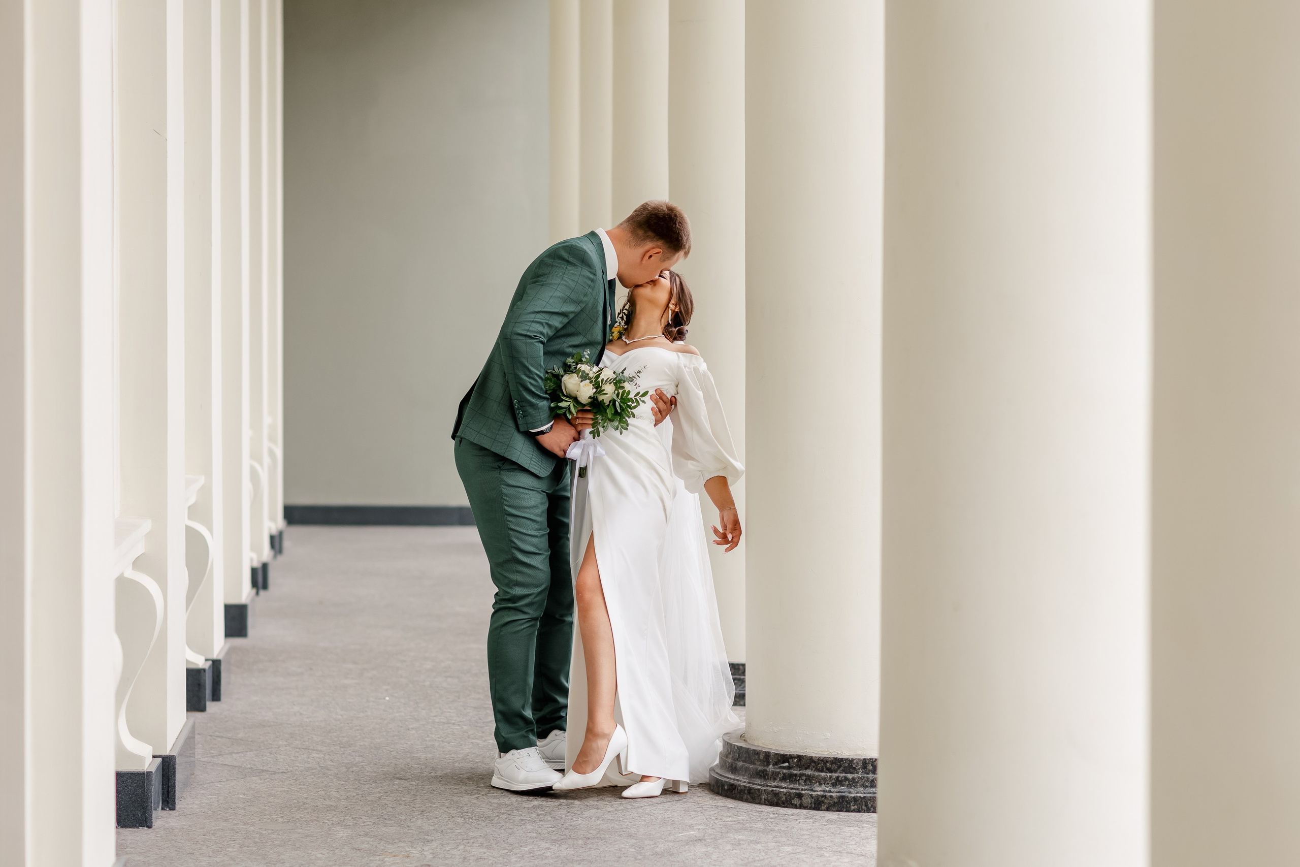 Олег и Юлия. Свадебная прогулка. Свадебный фотограф в Хабаровске