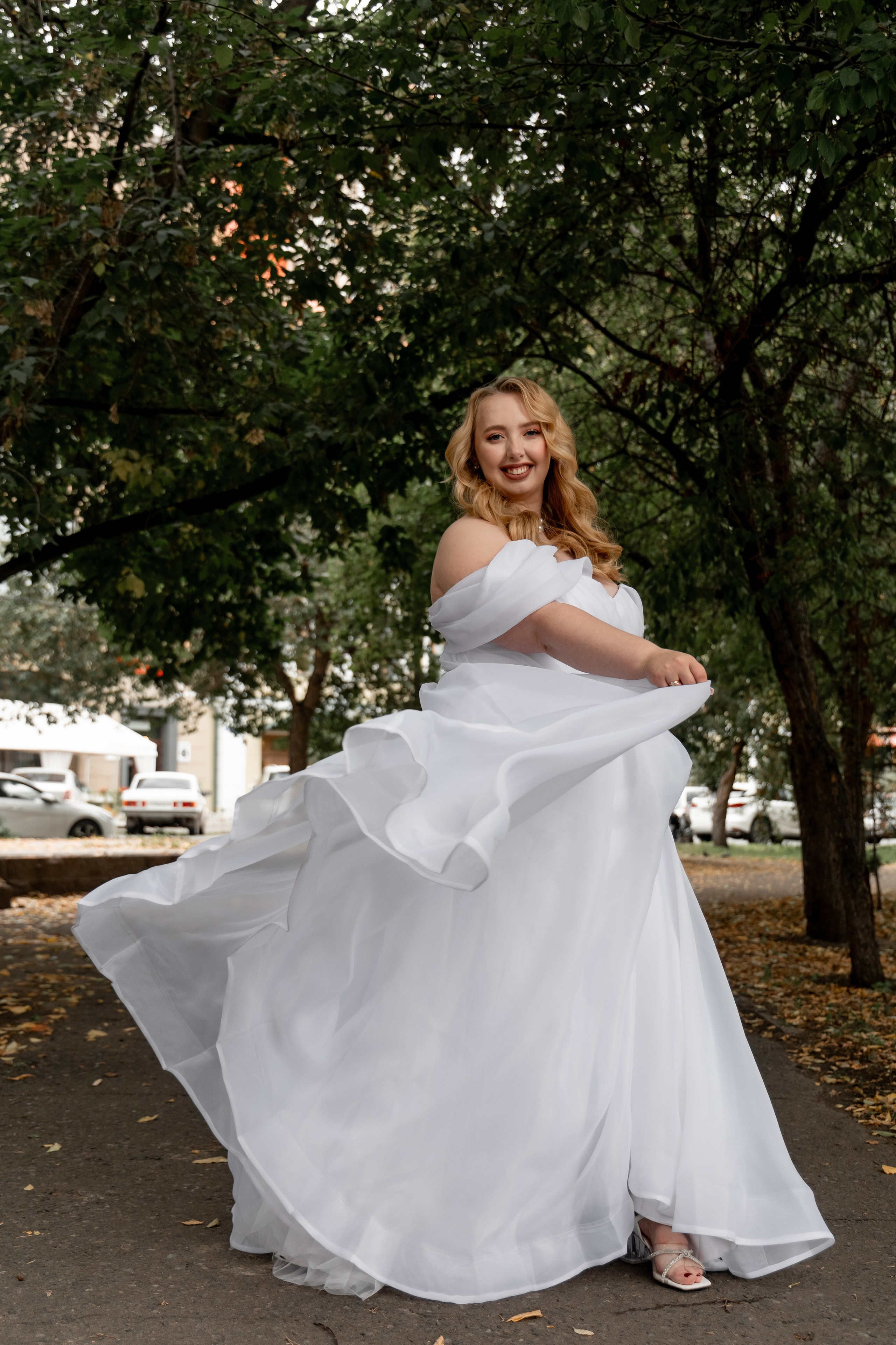 Анонс свадебной прогулки Дарьи и Олега. Профессиональный фотограф в Омске Писанкина Анастасия