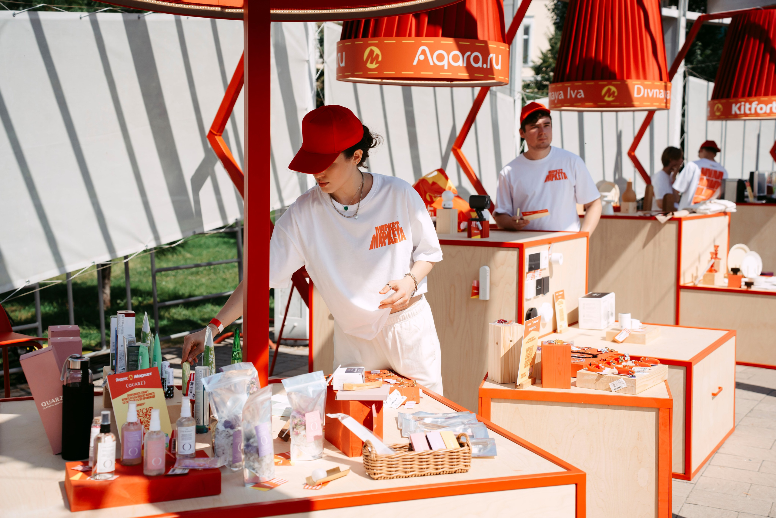 Маркет Маркета. Казань / 2025. Саша Копылов, фотограф в Казани