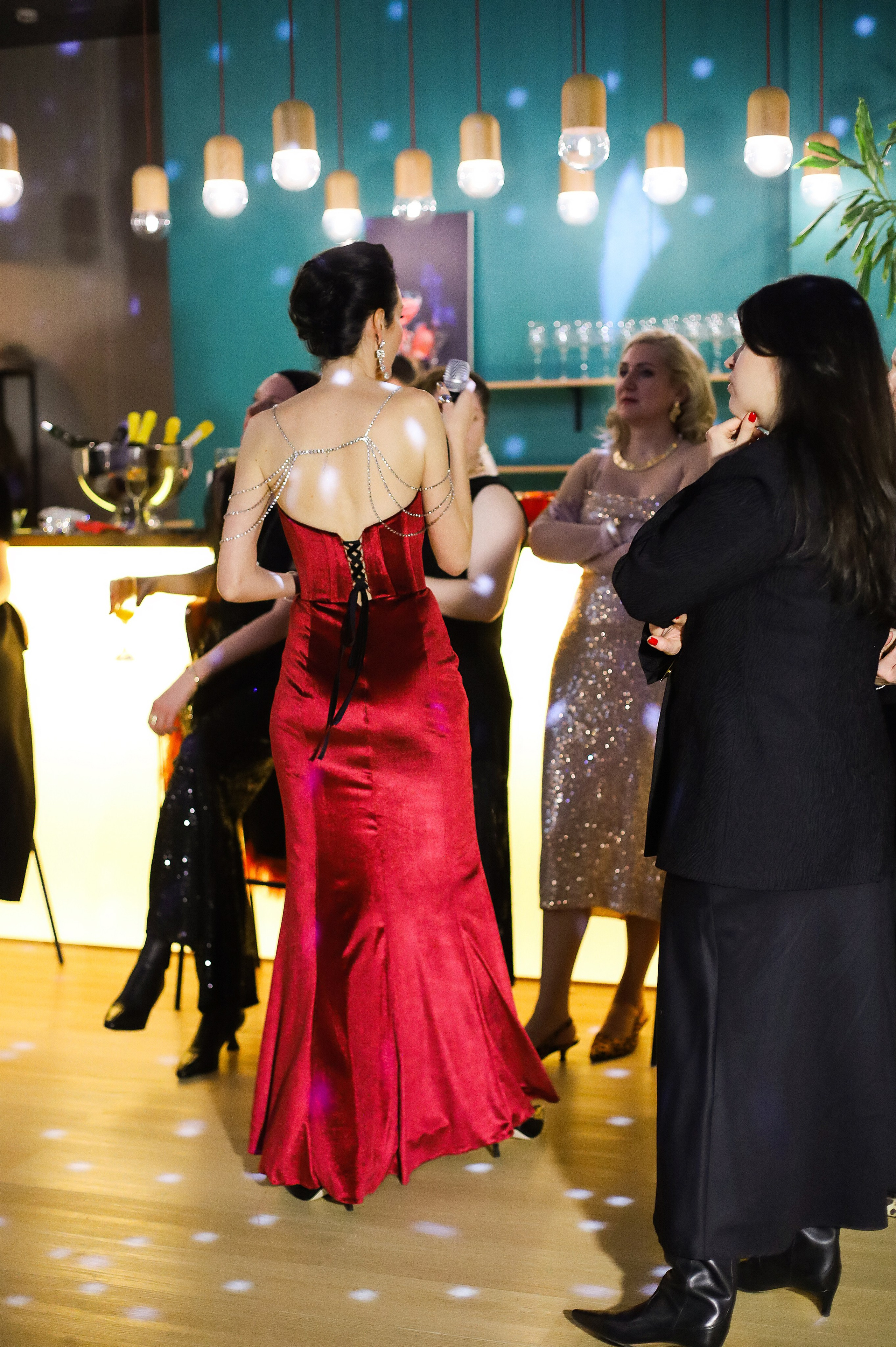 Новогодняя вечеринка. Визуал для эспертов и блогеров