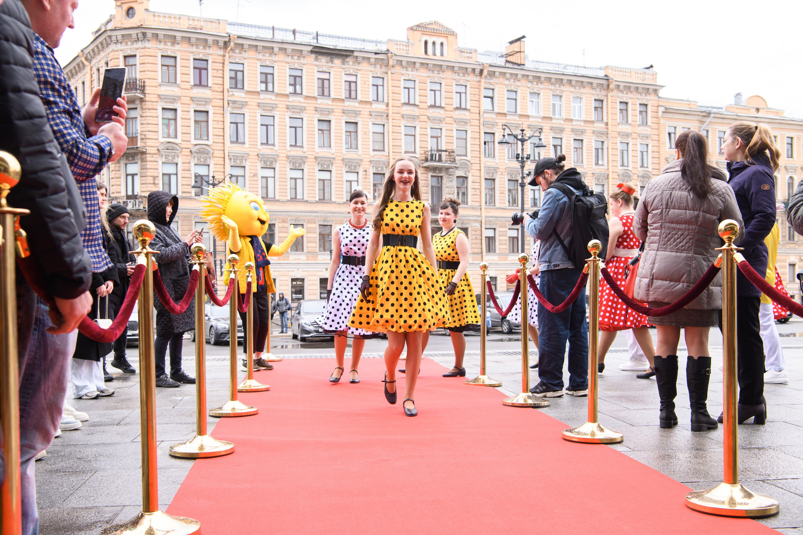 23 апреля, часть 1, БКЗ Октябрьский, г. Санкт-Петербург. Золотое яблочко