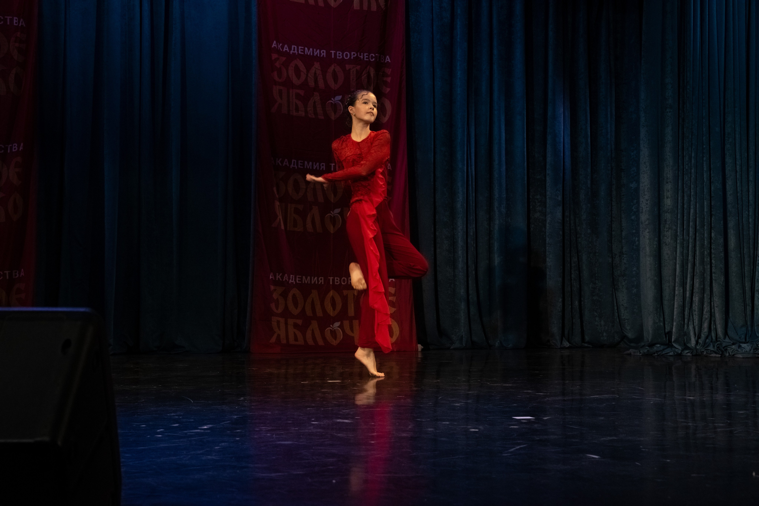 7 декабря, г. Выборг. Золотое яблочко