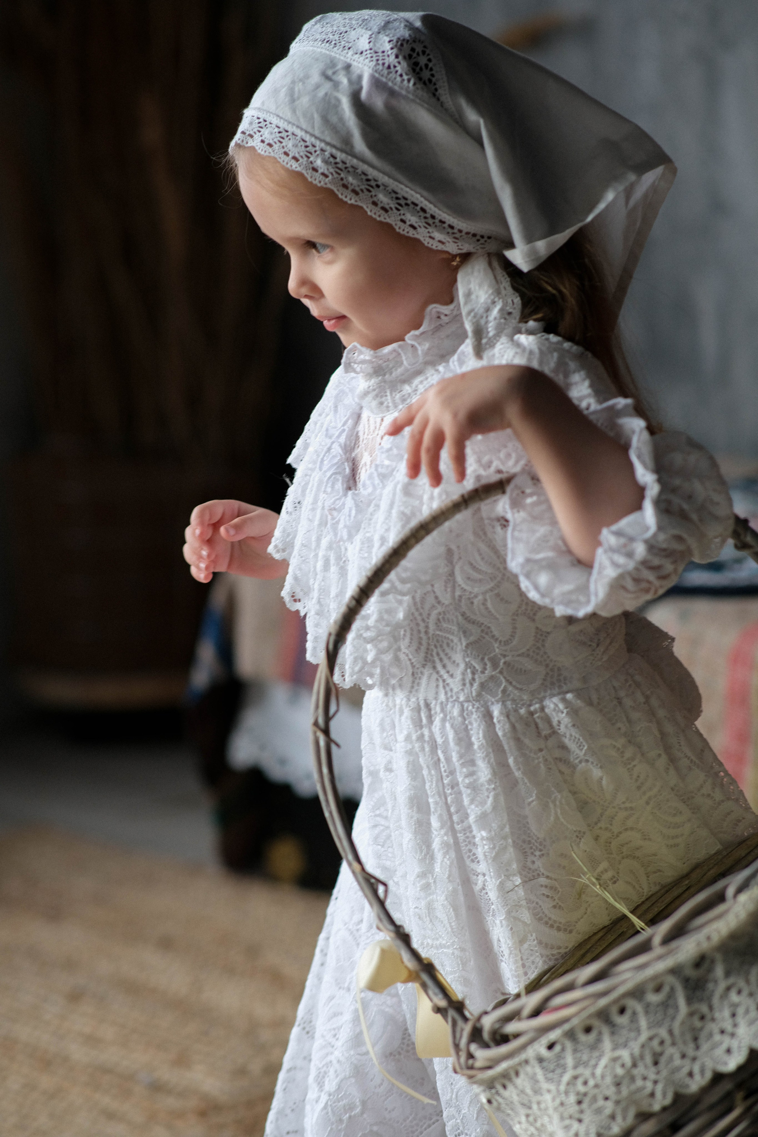 Юля и Варя (Пасха). Главная