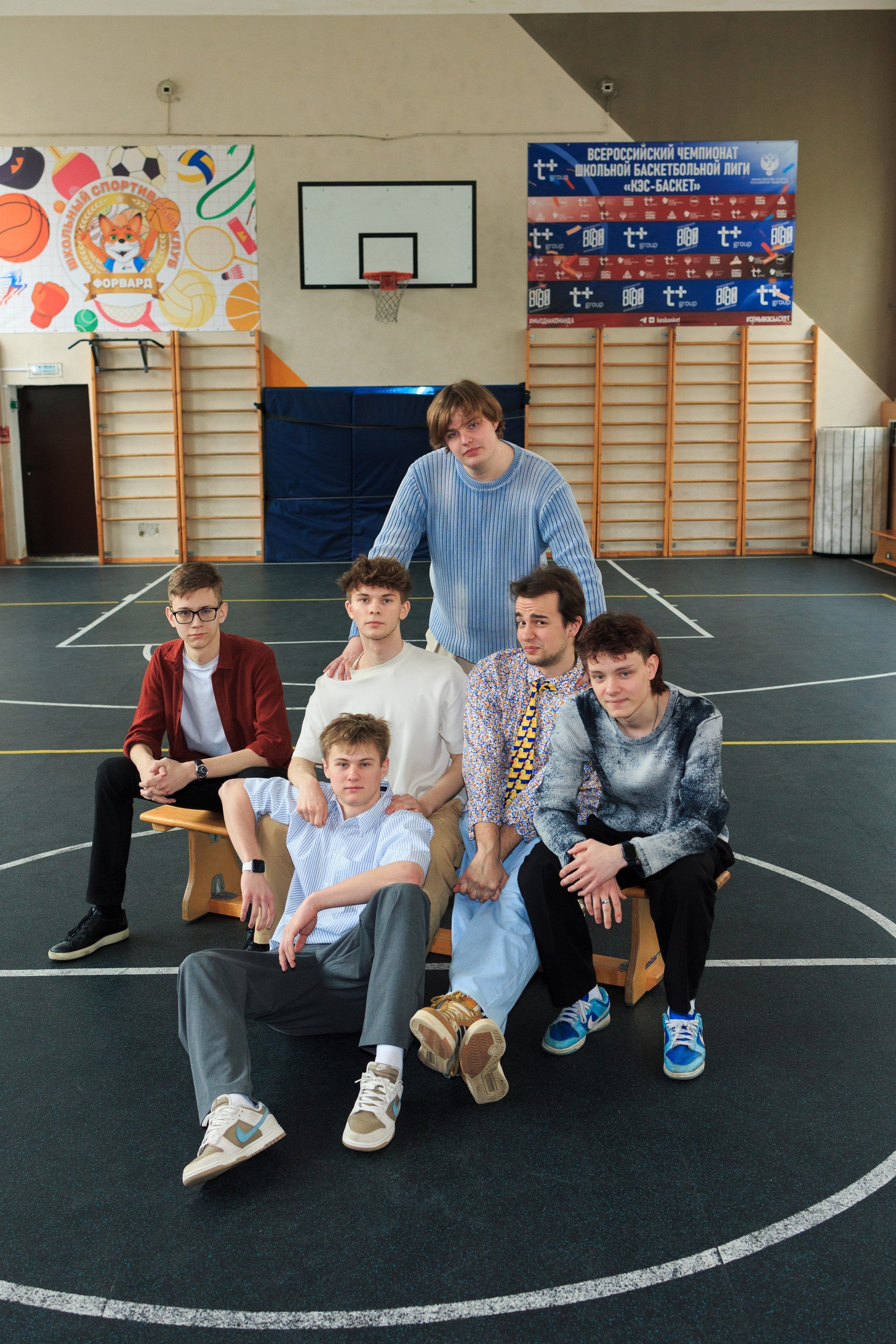 фото старшеклассников в спортзале  