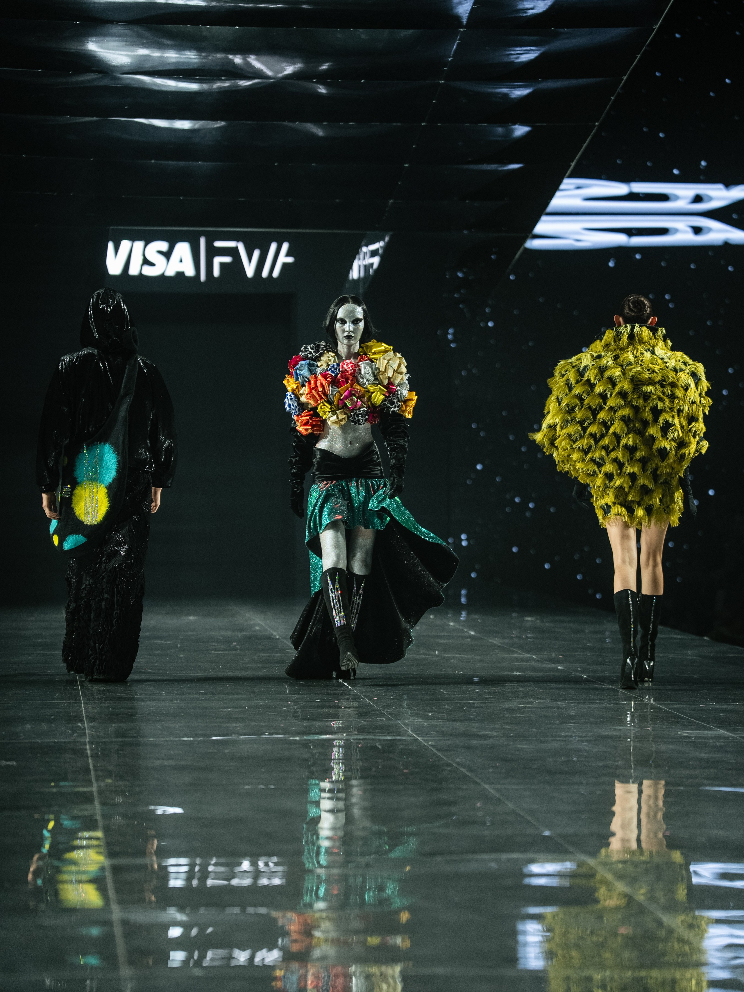 Visa Fashion Week YESYES. Сайт Алматинского НЮ АРТ, будуар и фэшн фотографа Дениса Карпенко