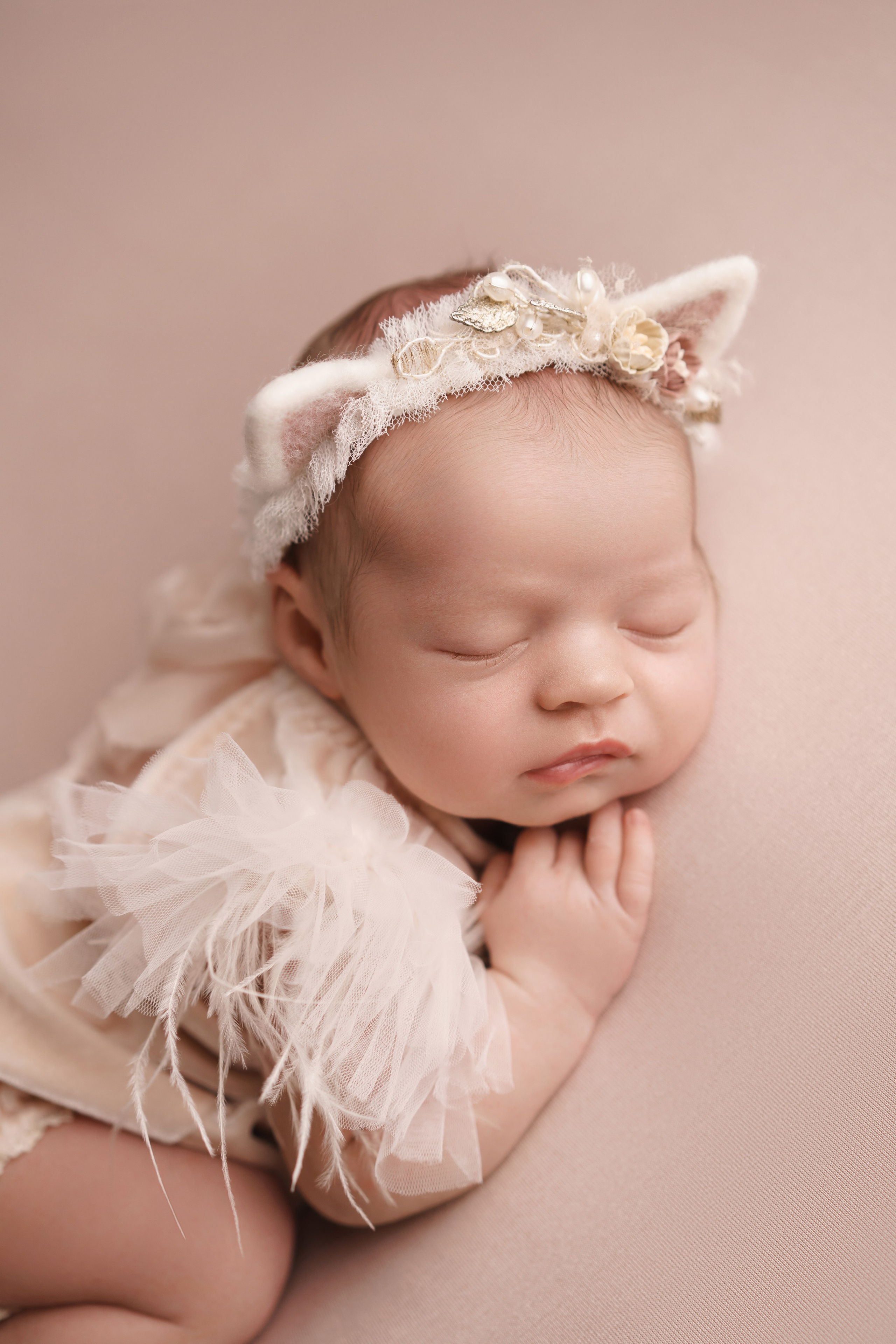 Фотосессия новорожденных | Галерея трогательных кадров малышей в стиле newborn. Фотосессия новорожденных в Москве и Московской области | Профессиональный фотограф newborn — Татьяна Иванова