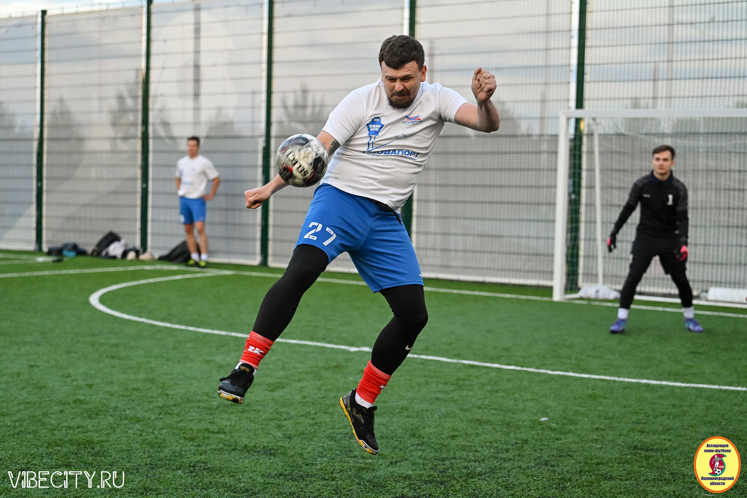 ИГРЫ МИНИ-ФУТБОЛЬНОЙ И КОРПОРАТИВНОЙ ЛИГИ. VIBECITY.RU Вайб Сити Ру Фоторепортажи Фотоотчеты Калининград