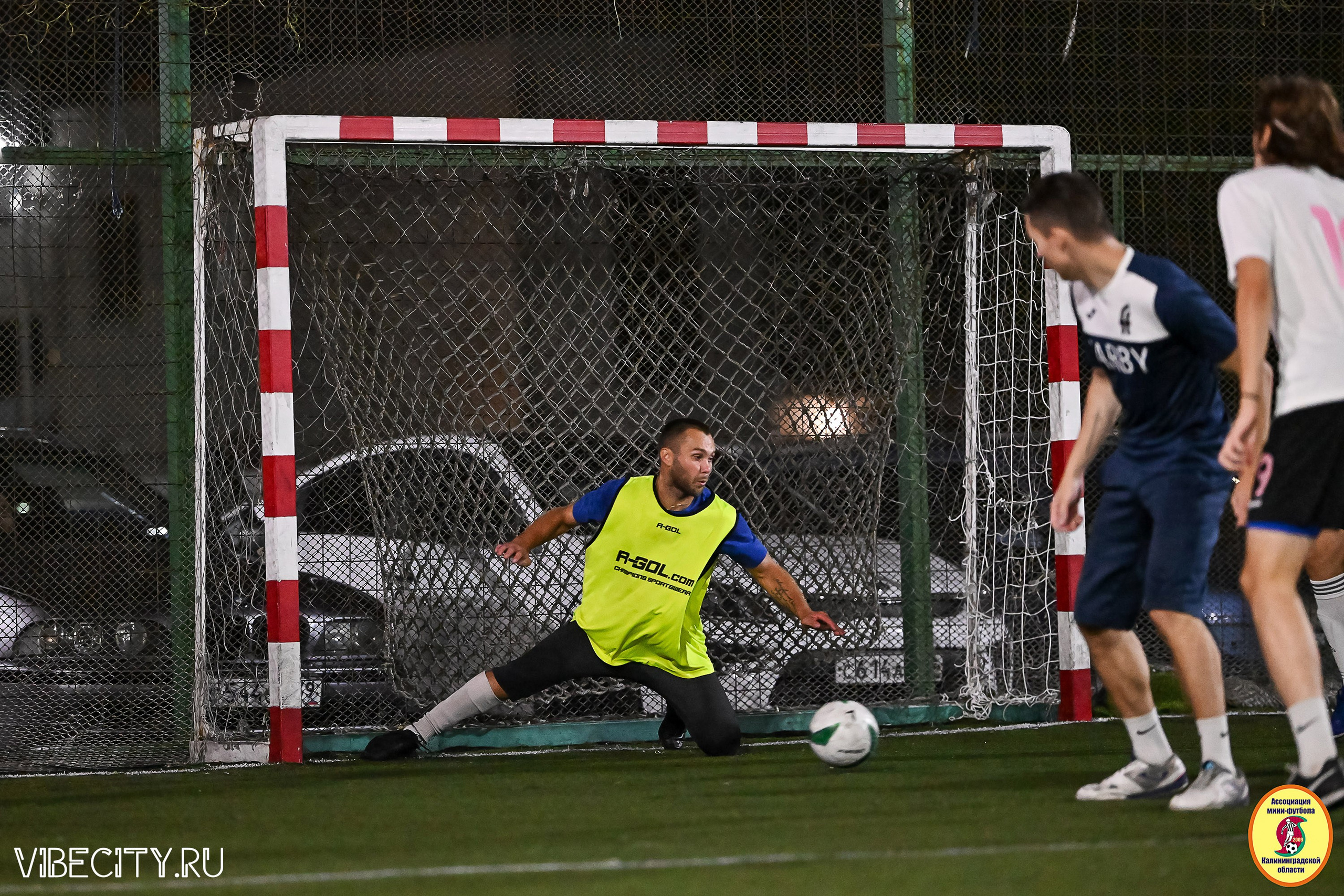 ФИНАЛЬНЫЕ ИГРЫ КУБКА МИНИ-ФУТБОЛЬНОЙ ЛИГИ И КУБКА КОРПОРАТИВНОЙ МФЛ 2025. VIBECITY.RU Вайб Сити Ру Фоторепортажи Фотоотчеты Калининград