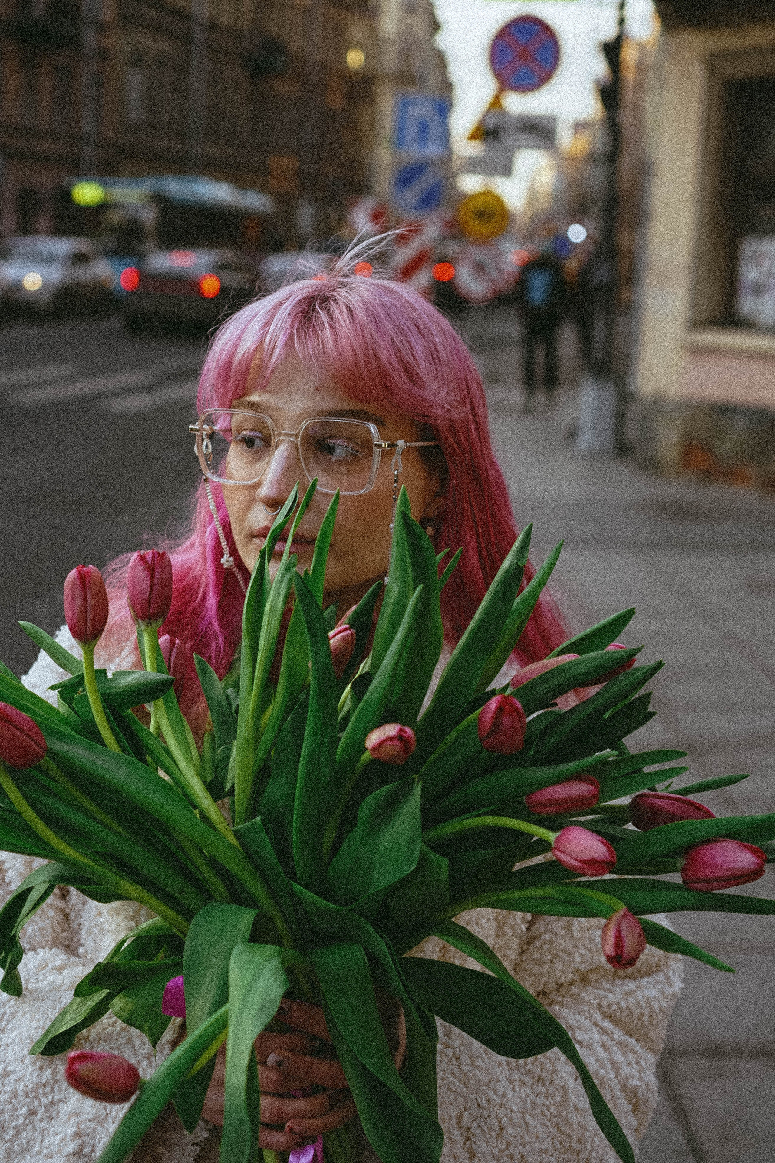 Прогулочная фотосессия с тюльпанами. Профессиональный фотограф, Санкт-Петербург — Виктория Богомолова