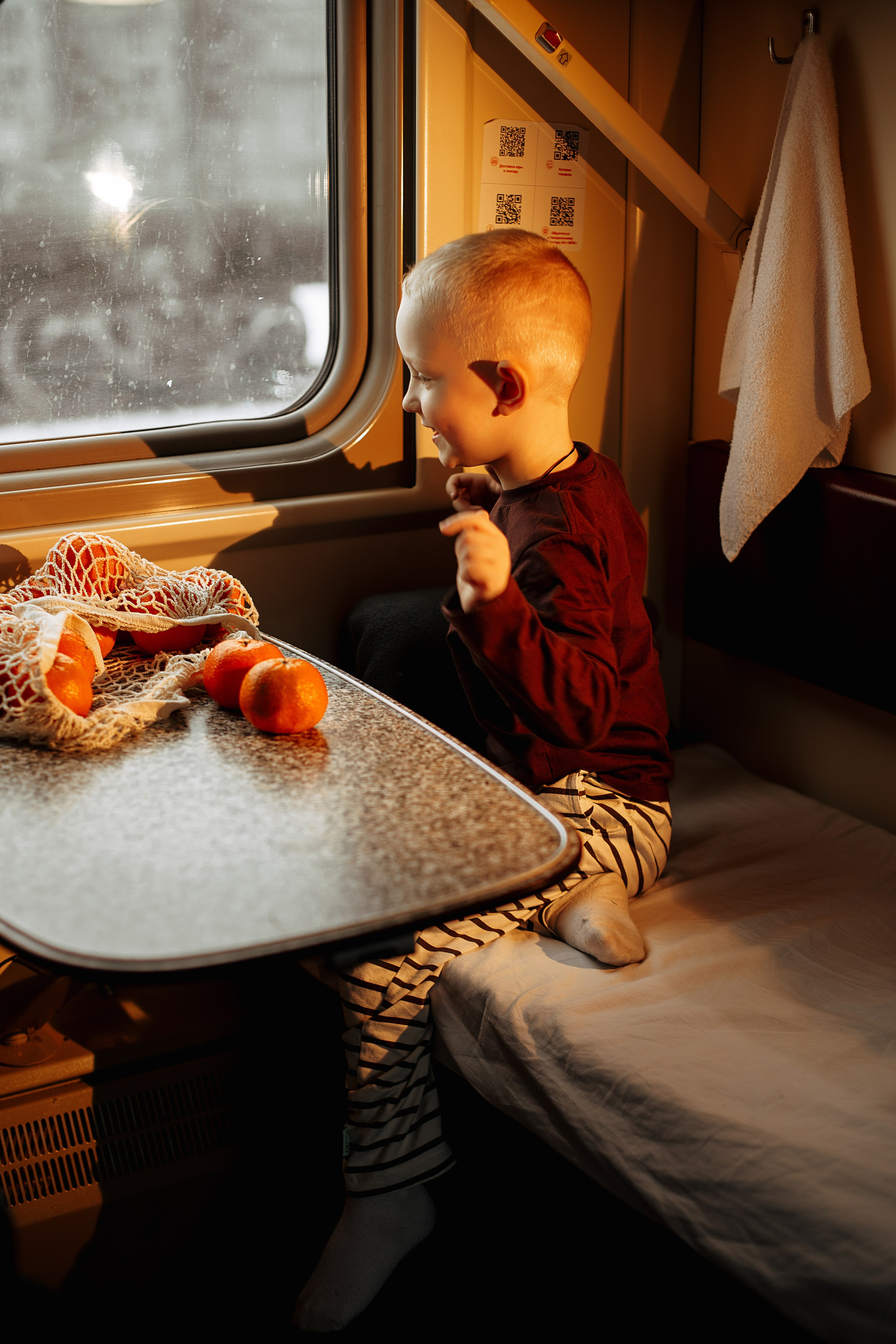 Фотосессия в поезде. Https://malovafoto.ru