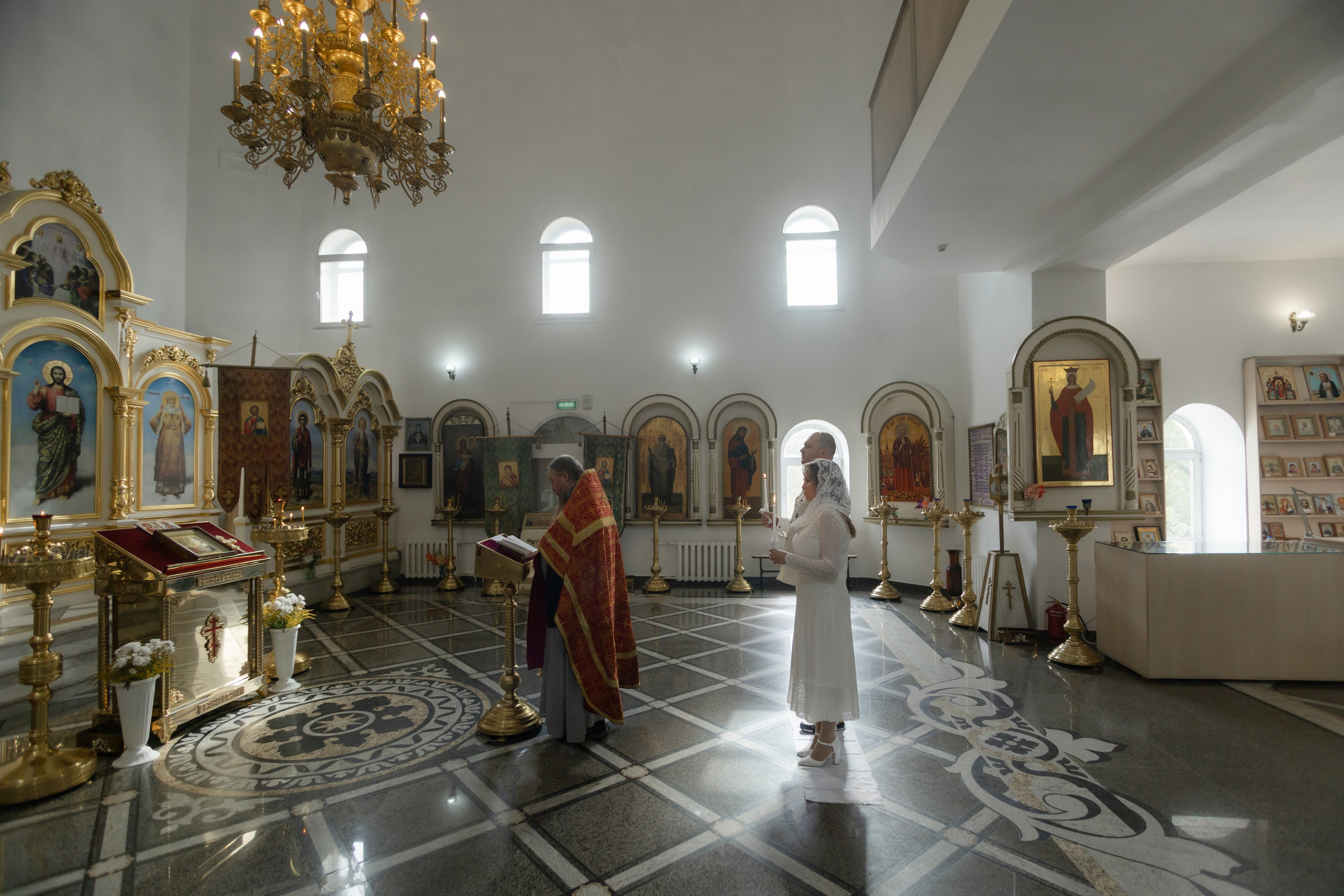 Венчание (Храм святителя Иннокентия). Свадебный и семейный фотограф в Перми Дергачева Кристина