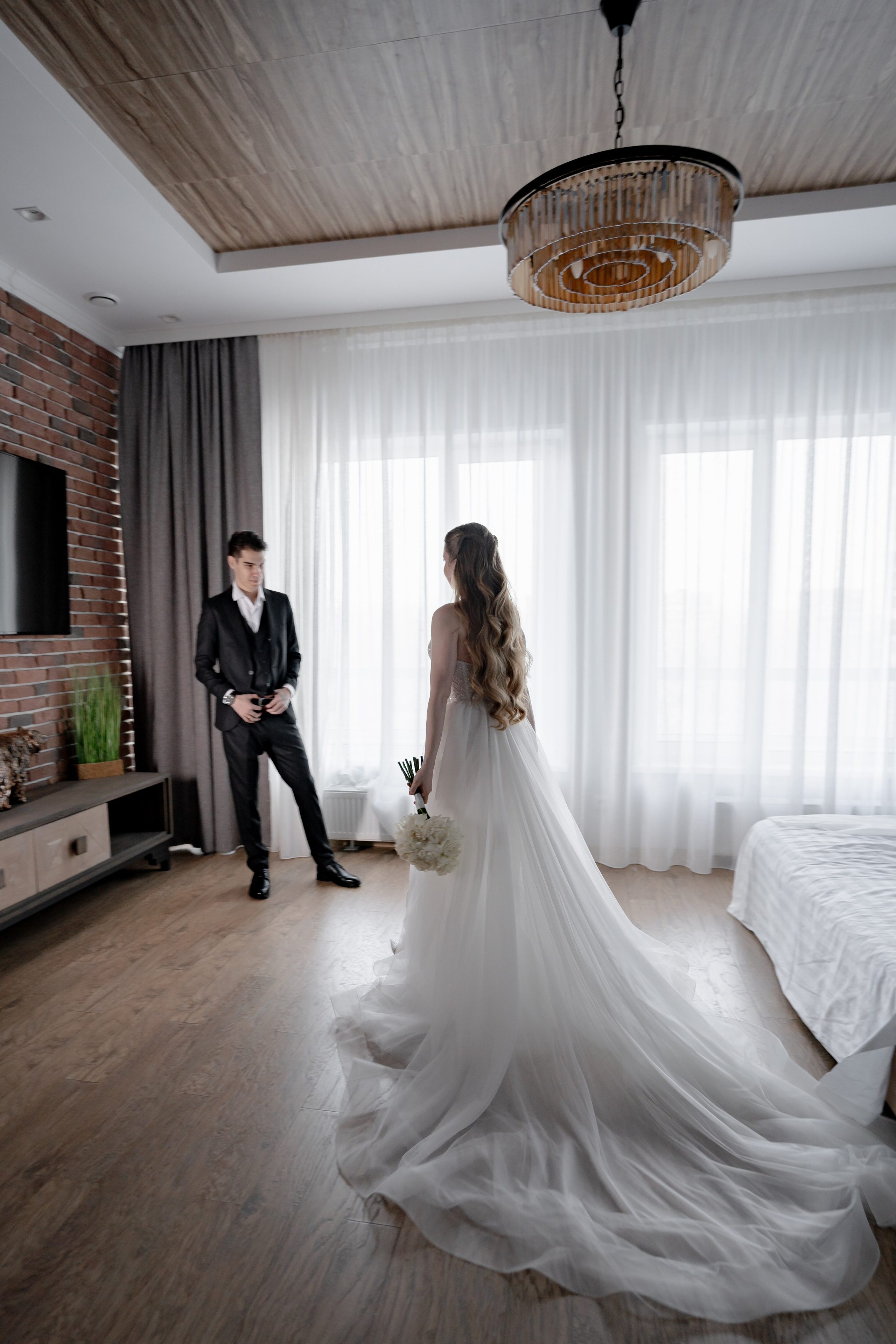 СВАДЕБНАЯ СЬЕМКА СБОРОВ В ОТЕЛЕ И ВЫЕЗД НА ЦЕРЕМОНИЮ (СНЯТО В СИБИРЕ В НИЖНЕВАРТОВСКЕ)М. Профессиональный фотограф, Санкт-Петербург — Виктория Богомолова