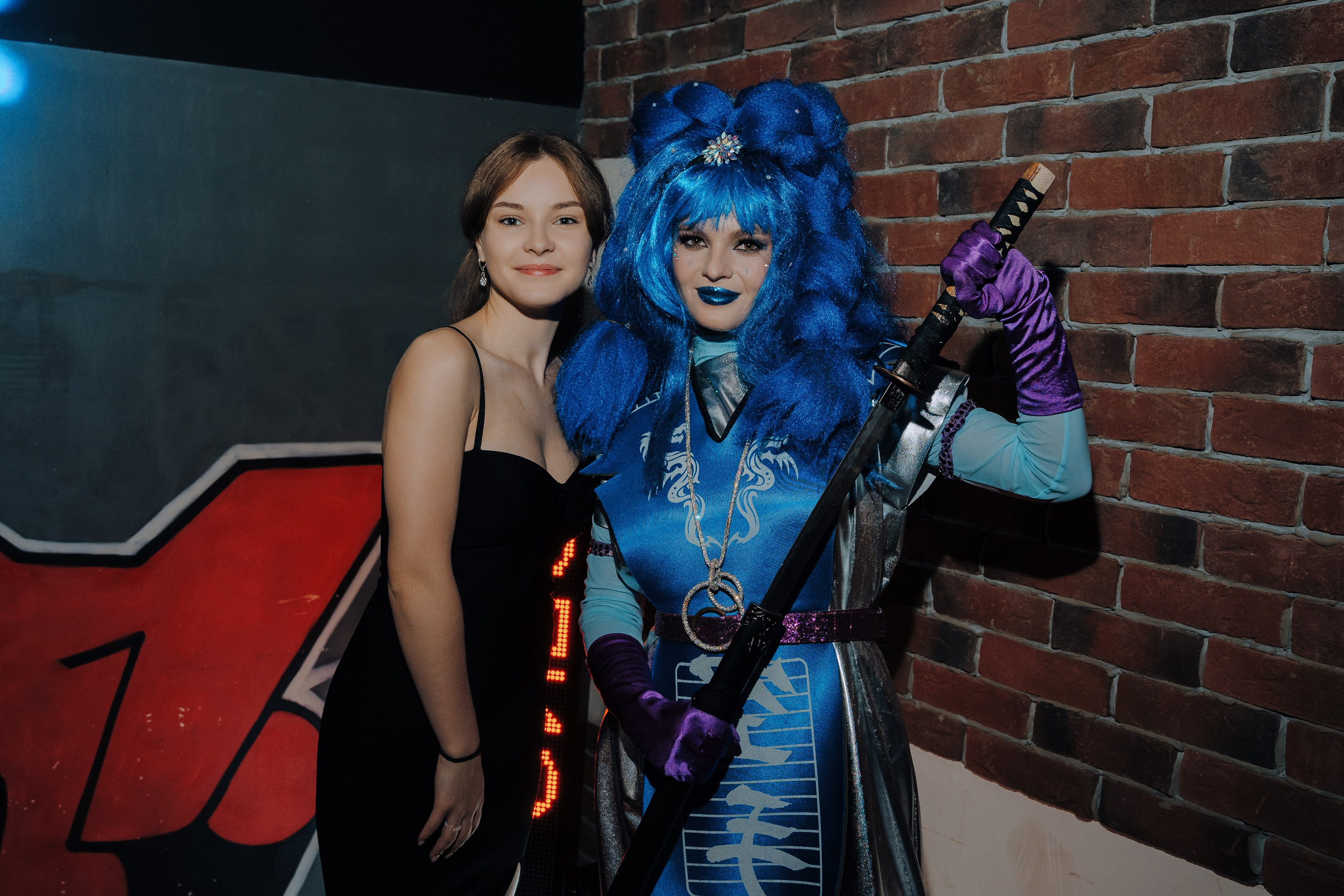 20 ЛЕТ МЕГАПОЛИС ЧЕЛЯБИНСК ХЕДЛАЙНЕР ЕЛКА. Репортажный фотограф Зуев Роман г. Челябинск