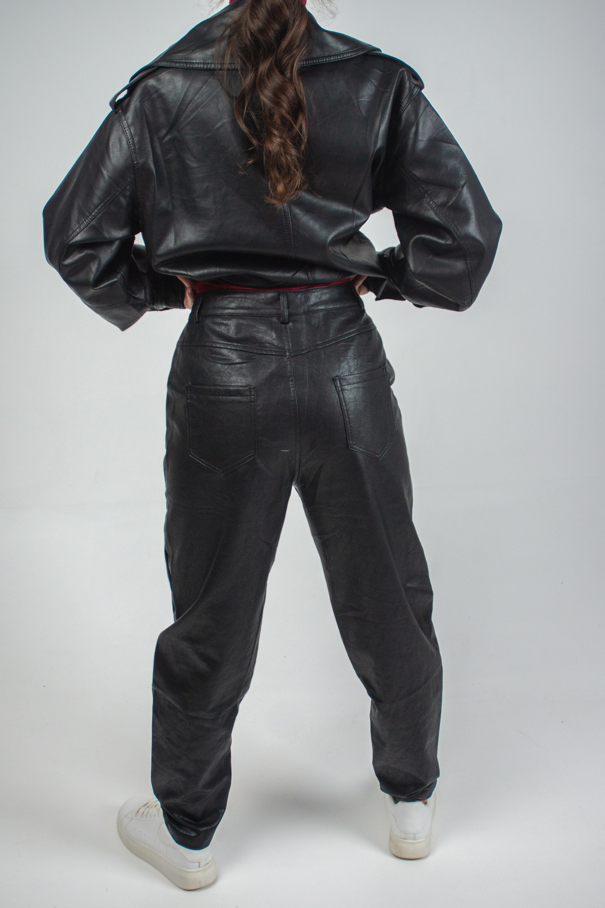 Студия (съемка для маркетплейса). Разноплановый фотограф в Москве