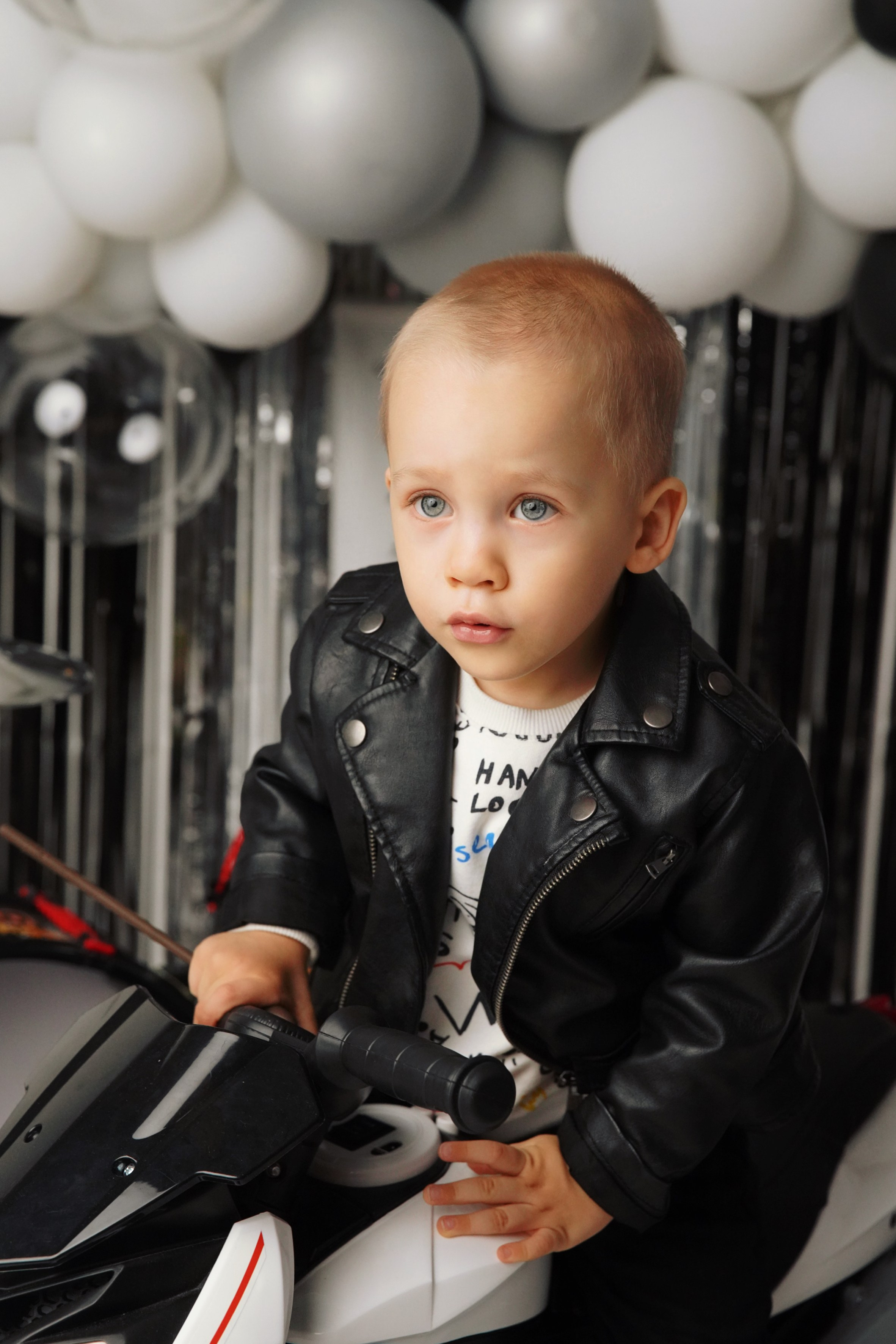 Байкер. Фотограф новорожденных. Семейный и детский фотограф в городе Сургуте