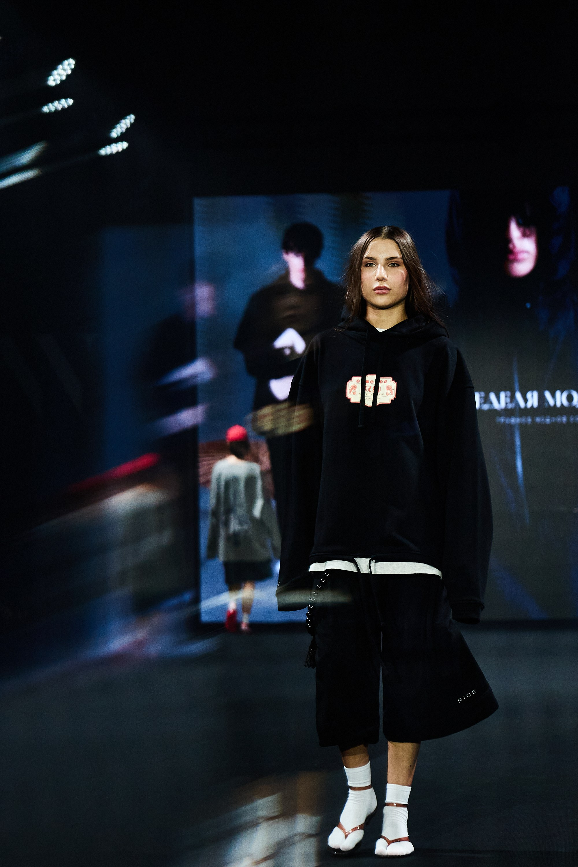 Sochi Fashion Week май 2026. Профессиональный фотограф в Сочи Виктория Джой. Обучение