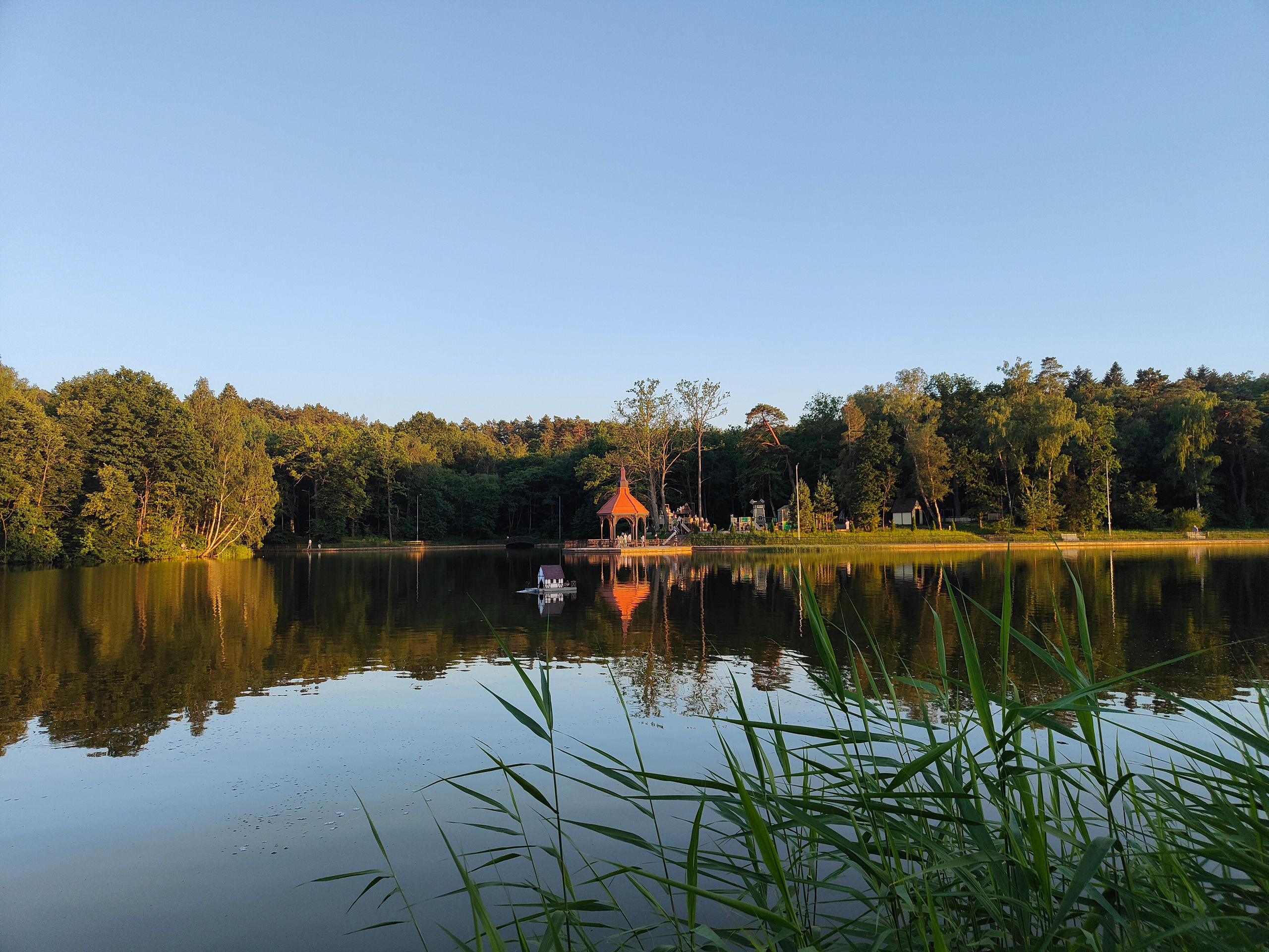 Светлогорск, озеро Тихое и волшебный закат. Фотограф-документалист Мария Осокина