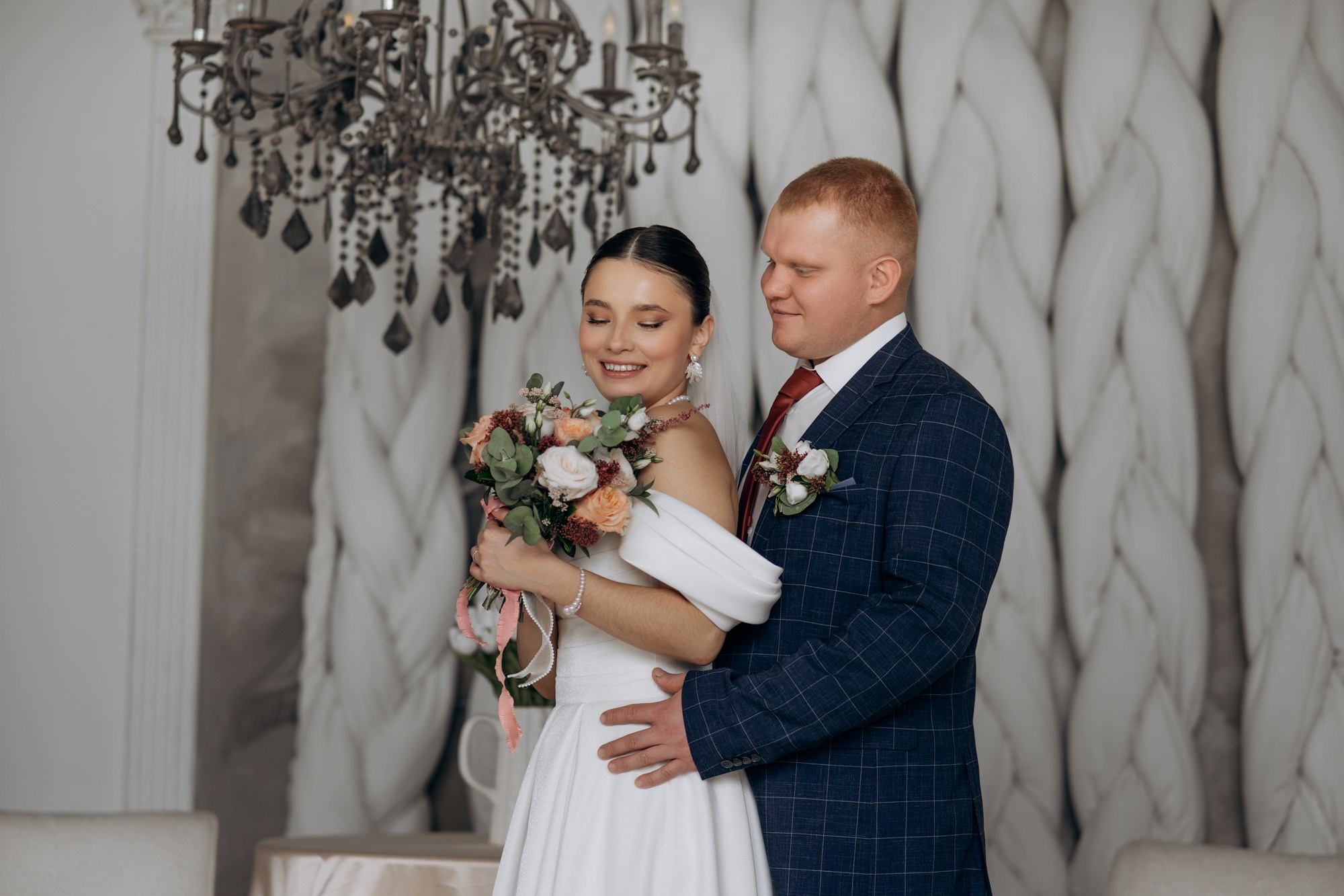 Свадебная фотосессия в студии. Свадебный и репортажный фотограф в Ярославле Евгений Сальников