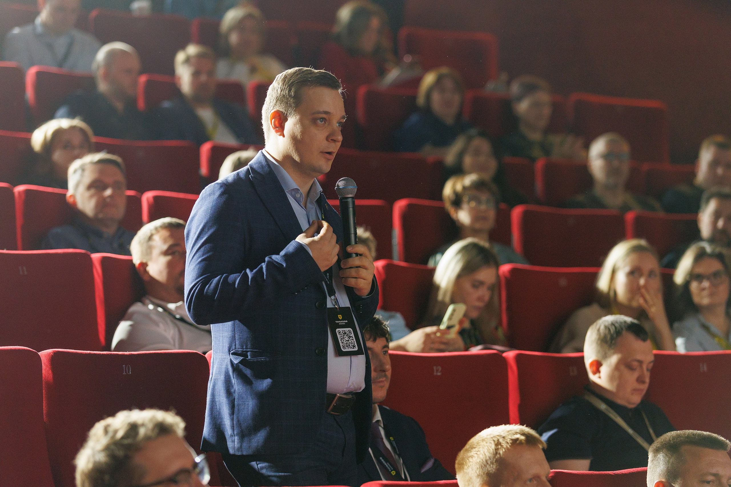 Репортажная фотосъемка мероприятия. Профессиональный фотограф в Новосибирске