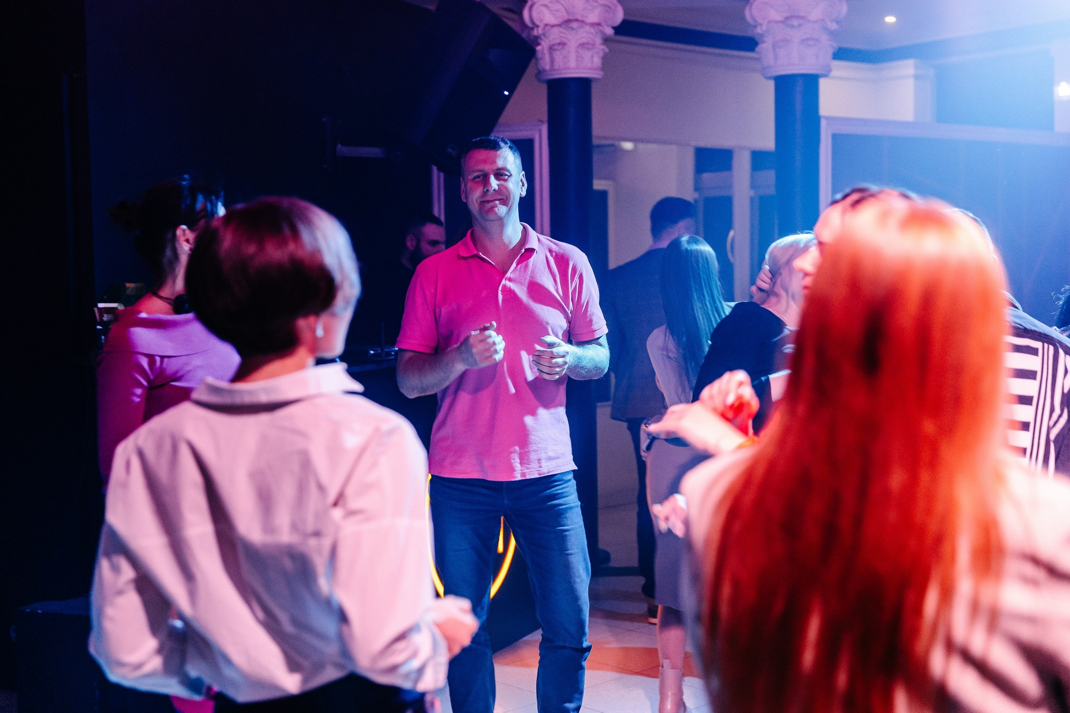 8 марта в лаунж-баре Major 2024. Свадебный, семейный и детский фотограф в Калининграде Елена Кравцова