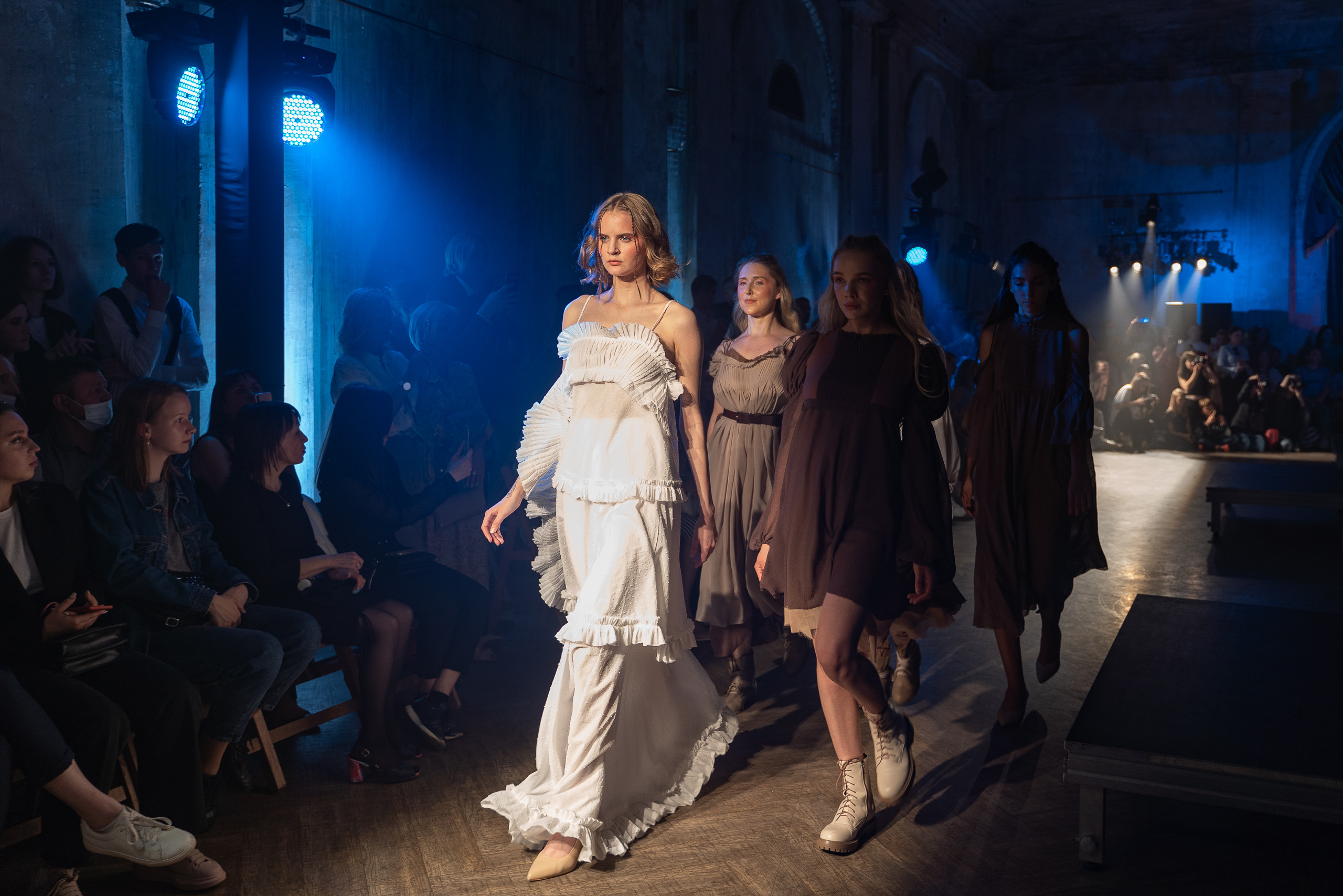Выпускной показ модельной школы Сергея Луковского. Свадебный и семейный фотограф в Санкт-Петербурге Дмитрий Панин