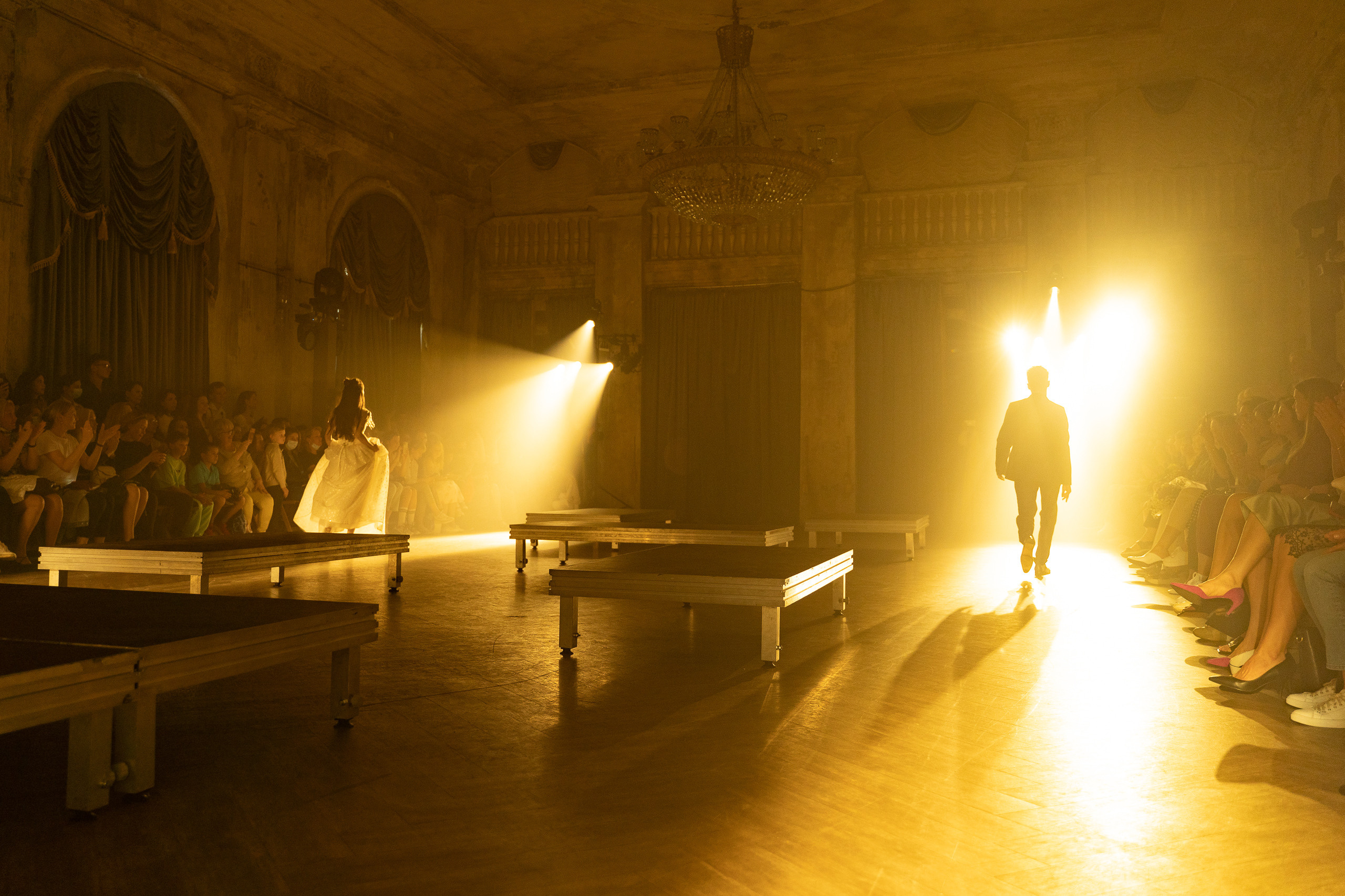 Выпускной показ модельной школы Сергея Луковского. Свадебный и семейный фотограф в Санкт-Петербурге Дмитрий Панин