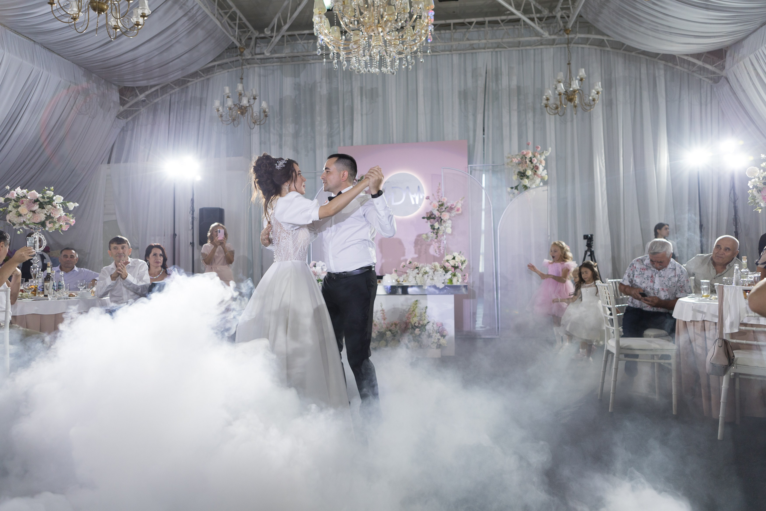 Свадебный фотограф Уфа — Руслан ГабдлисламовЖивые эмоции, красивые кадры, воспоминания на всю жизнь.Работаю по всей Республике Башкортоста. Свадебный фотограф Уфа Руслан Габдлисламов