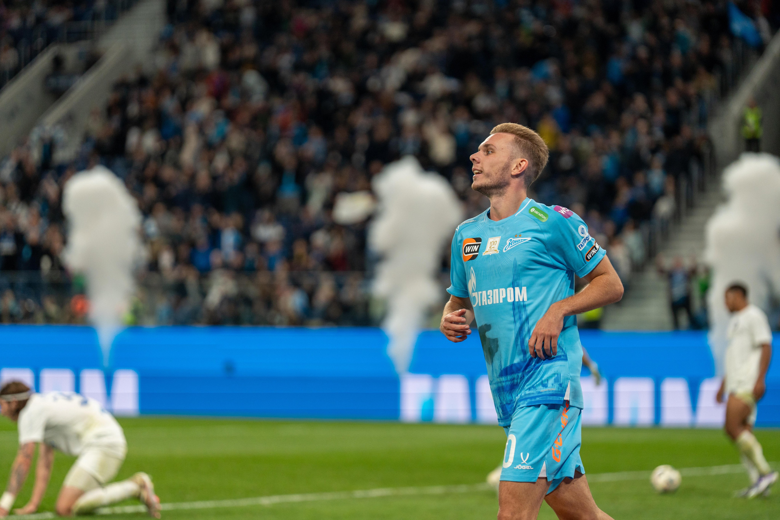 Спортивный фотограф Санкт-Петербург запечатлел игрока «Зенита» на Газпром Арене