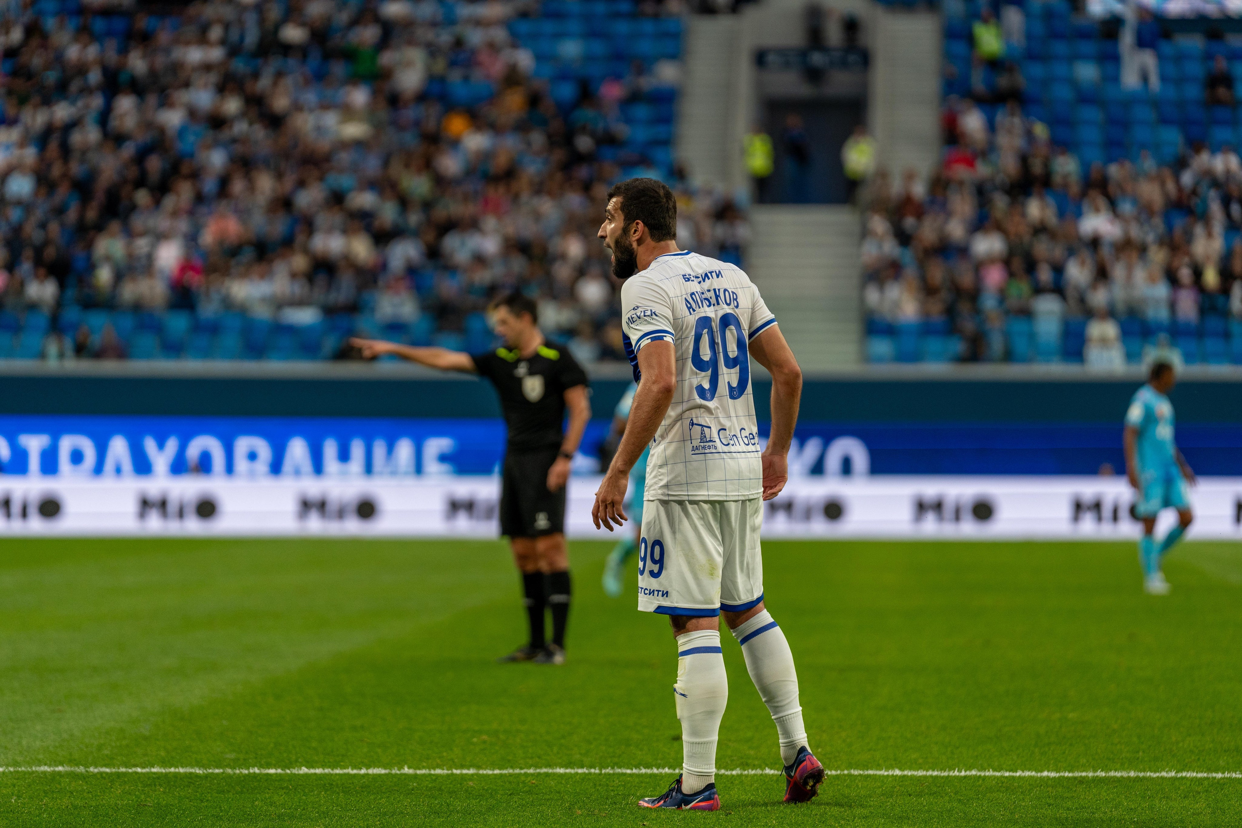 Репортажный кадр матча Зенит – Динамо, спортивный фотограф Санкт-Петербург