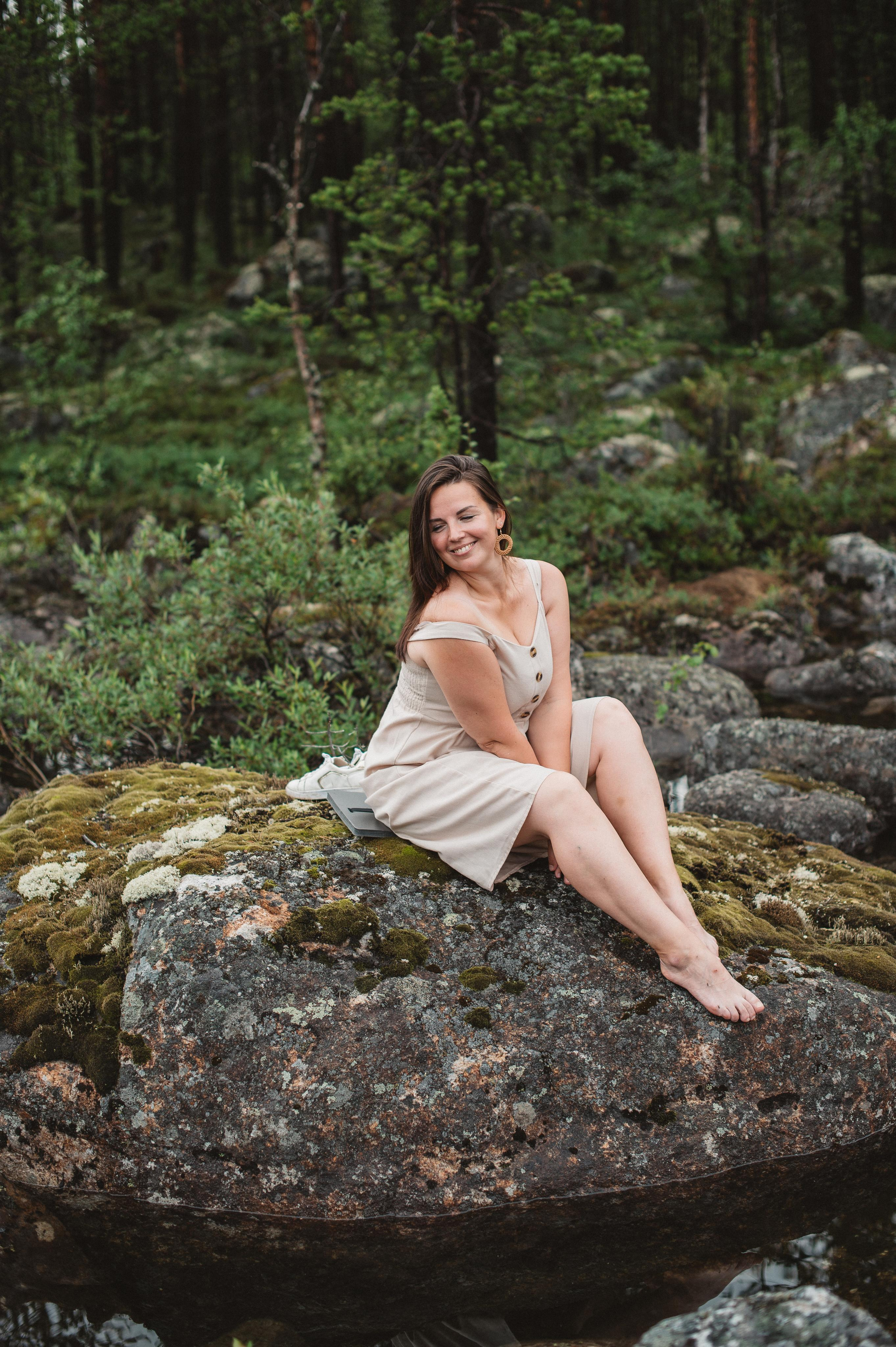 Прогулка по камням. Фотограф Наталья Могилевская Мурманск Териберка Сейдозеро Рыбачий