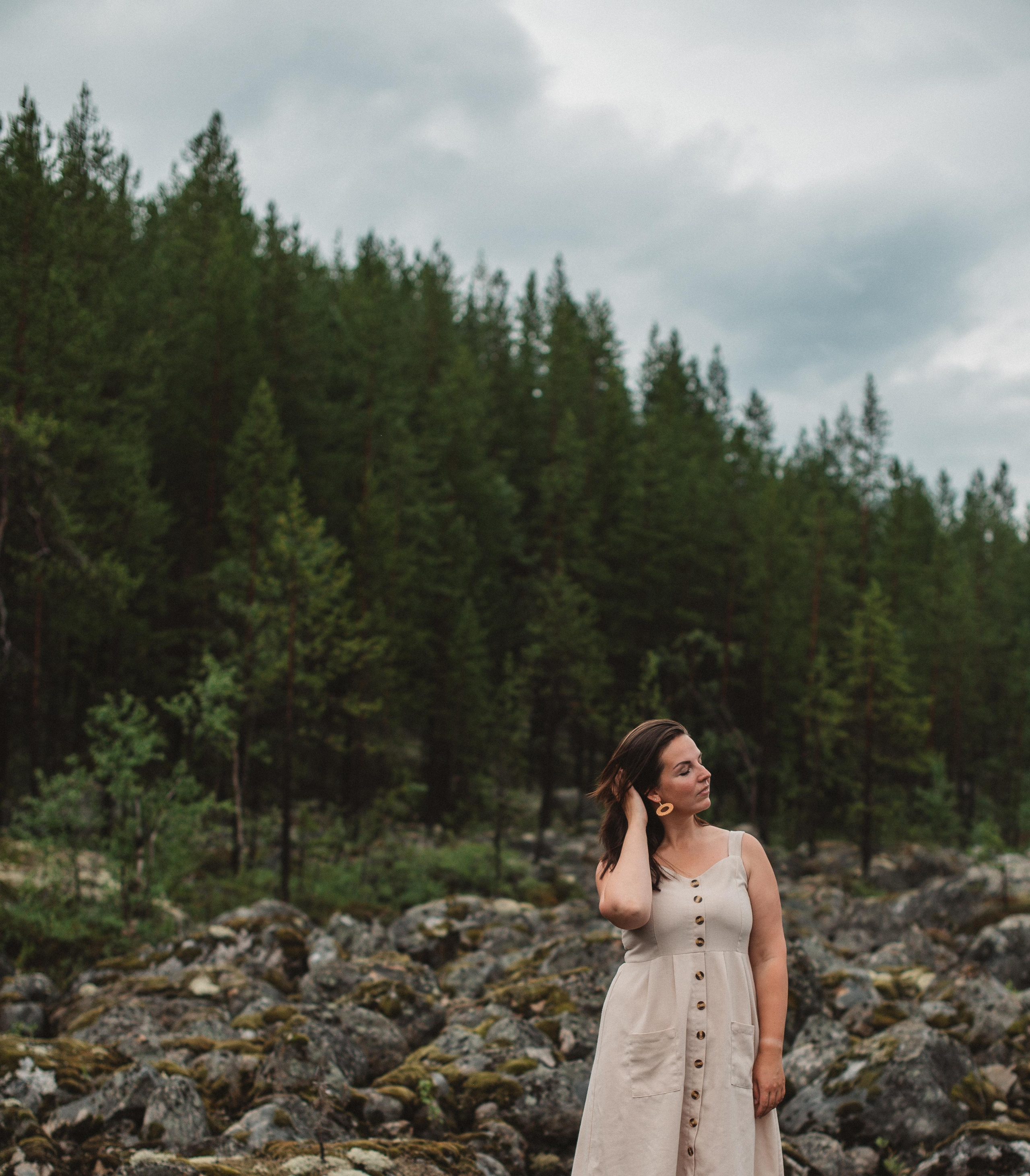 Прогулка по камням. Фотограф Наталья Могилевская Мурманск Териберка Сейдозеро Рыбачий