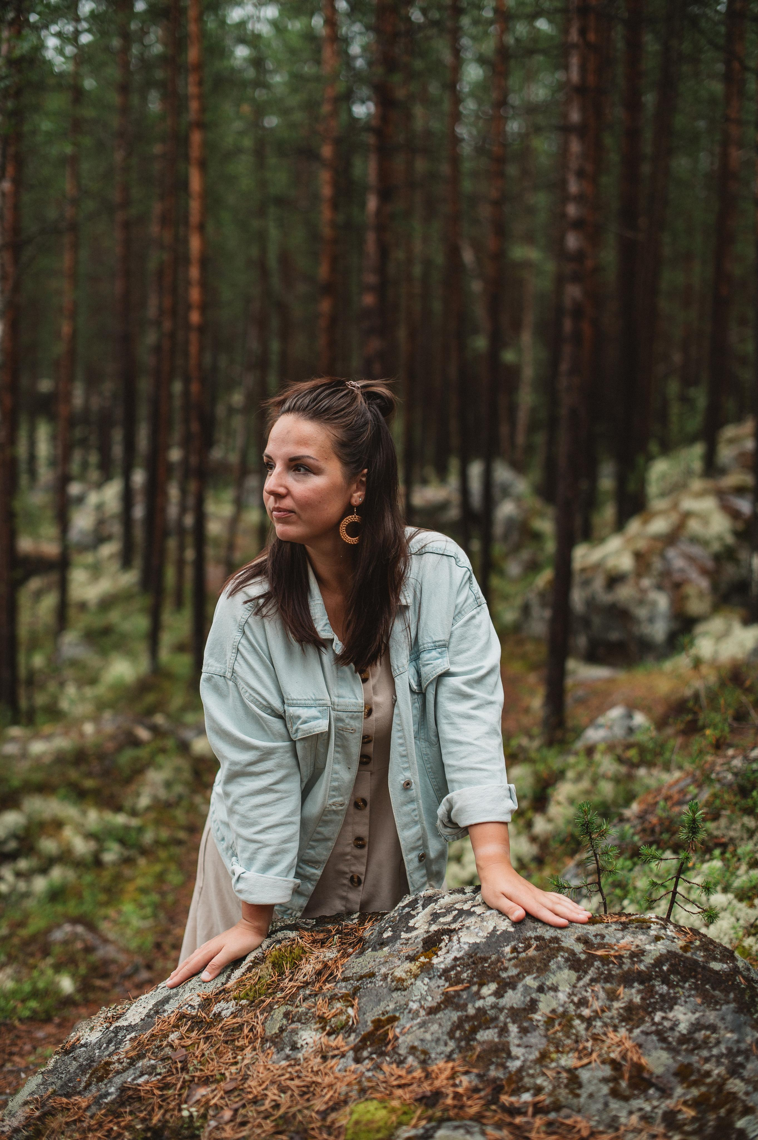 Прогулка по камням. Фотограф Наталья Могилевская Мурманск Териберка Сейдозеро Рыбачий
