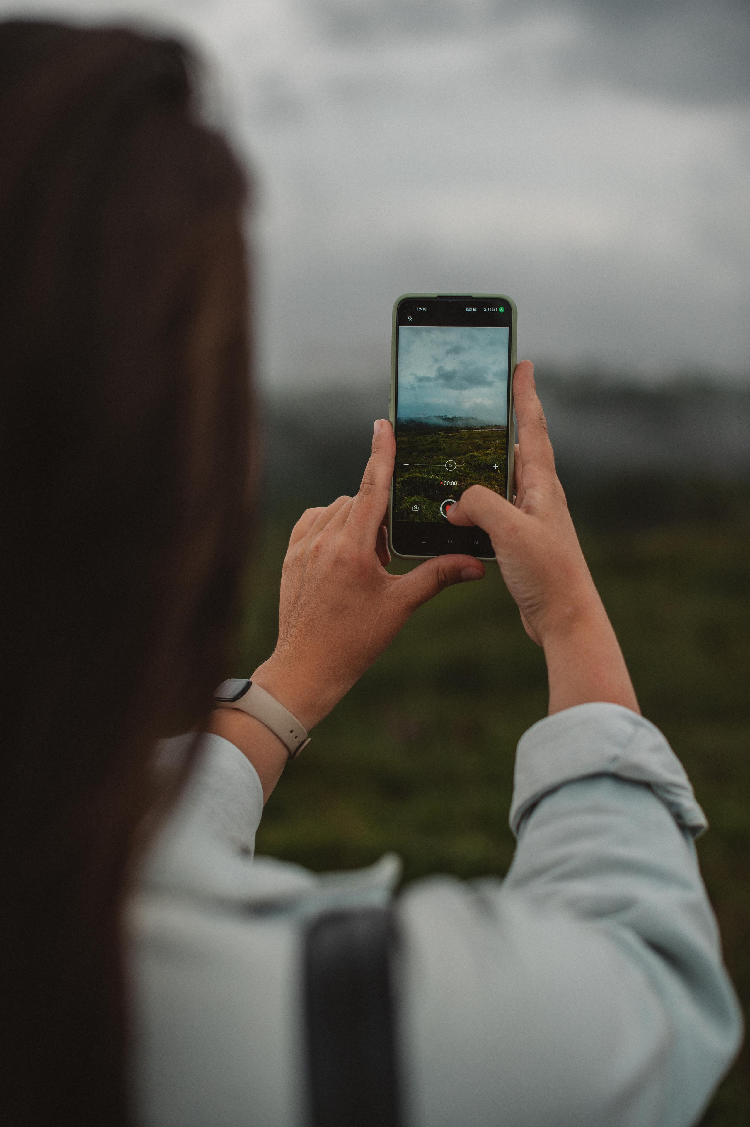 Прогулка по камням. Фотограф Наталья Могилевская Мурманск Териберка Сейдозеро Рыбачий