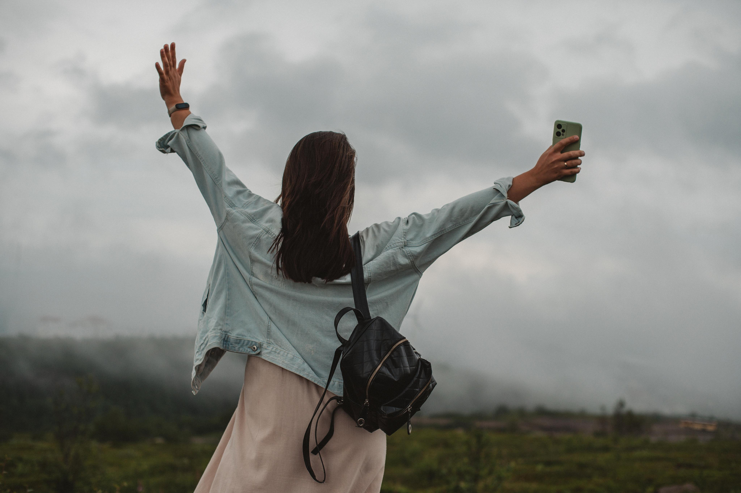 Прогулка по камням. Фотограф Наталья Могилевская Мурманск Териберка Сейдозеро Рыбачий