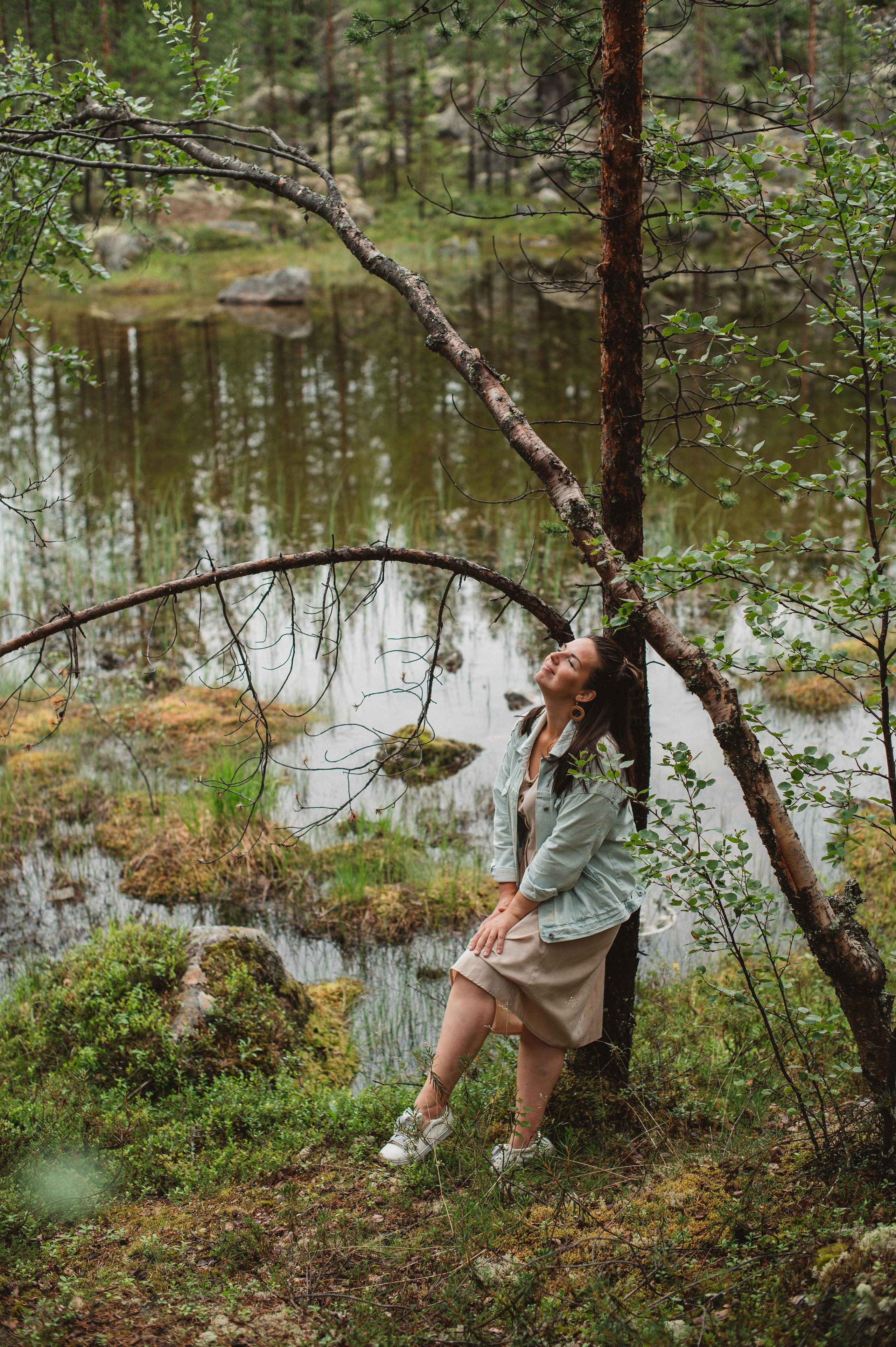 Прогулка по камням. Фотограф Наталья Могилевская Мурманск Териберка Сейдозеро Рыбачий
