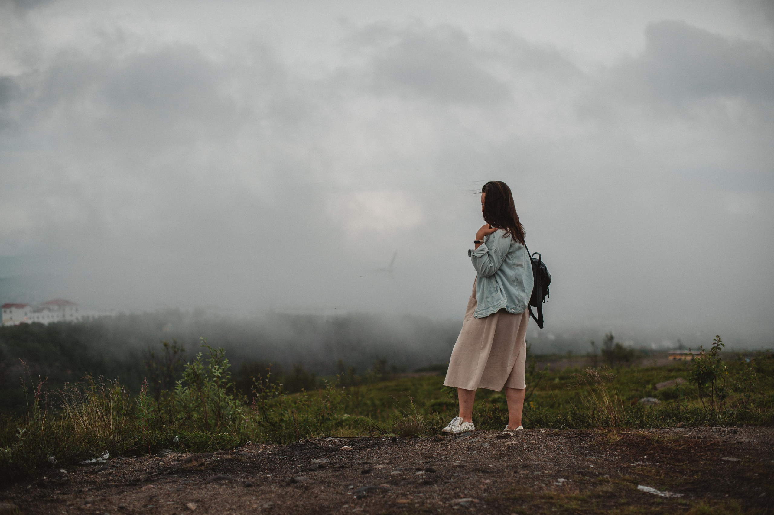 Прогулка по камням. Фотограф Наталья Могилевская Мурманск Териберка Сейдозеро Рыбачий