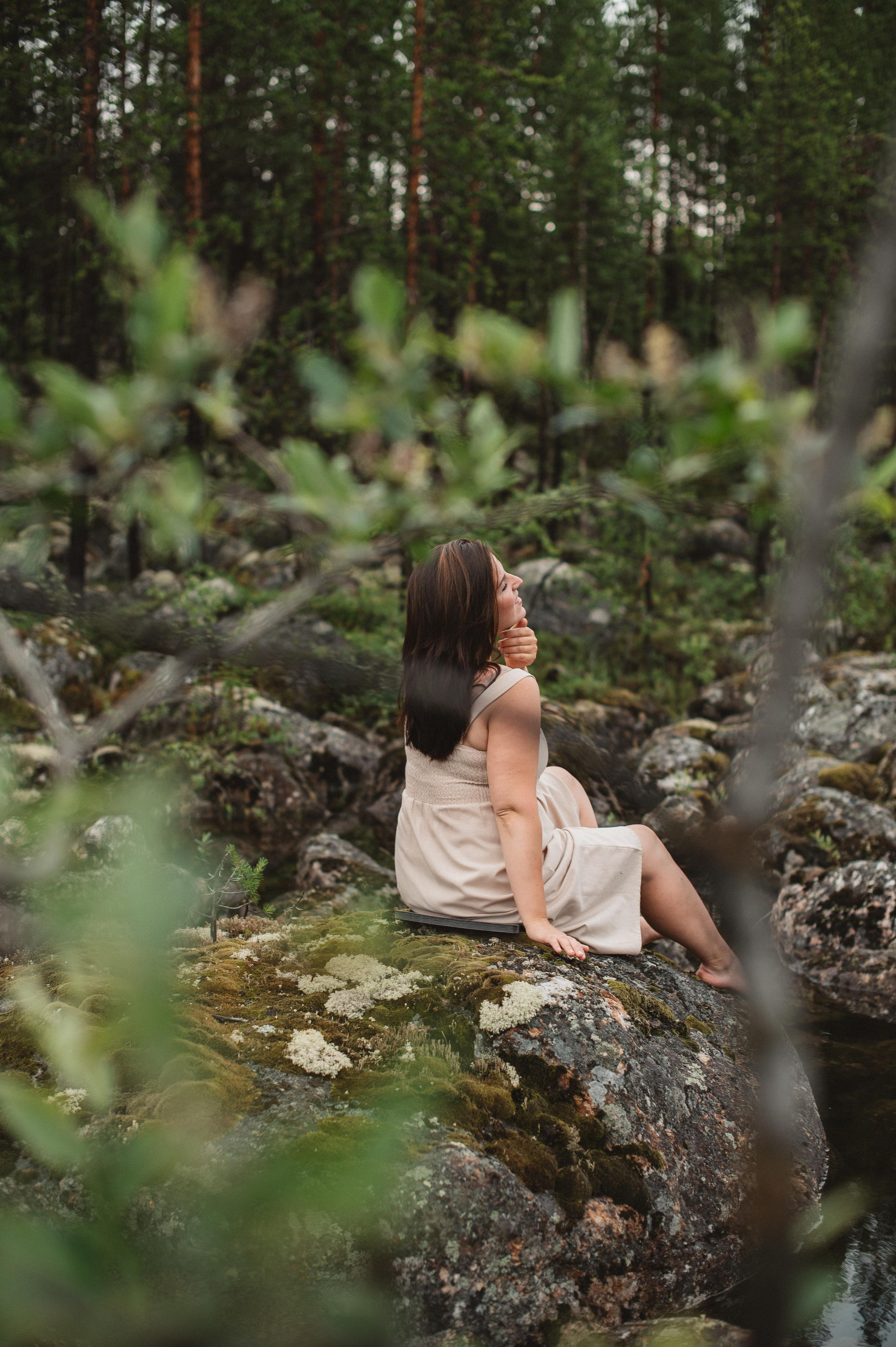 Прогулка по камням. Фотограф Наталья Могилевская Мурманск Териберка Сейдозеро Рыбачий