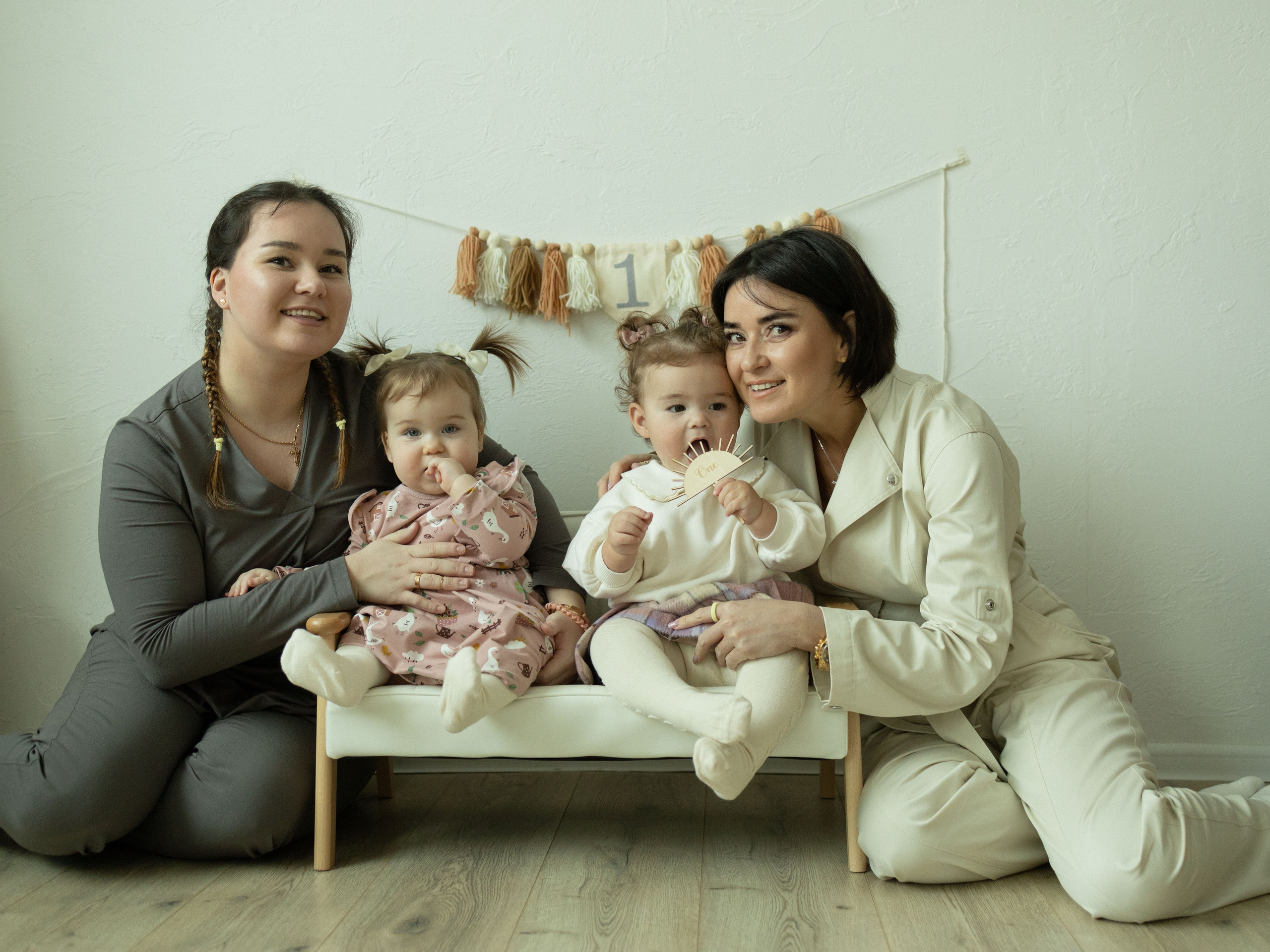 1 годик Стася и Тина. Фотограф Дарья Соколовская