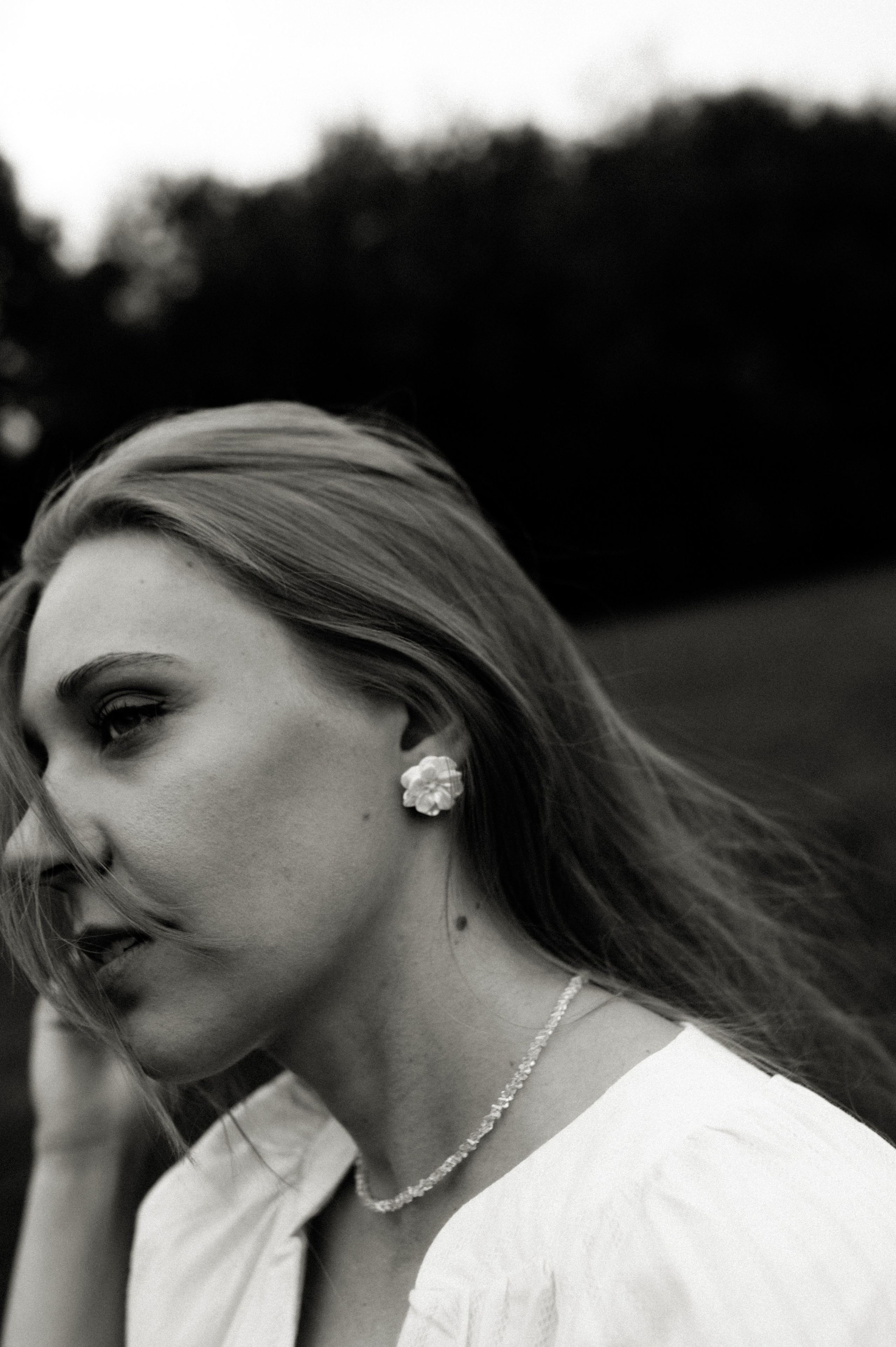 Ветер в волосах, нежность и поцелуи🤍. Лайфстайл фотограф в Москве Серебрянская Фаина