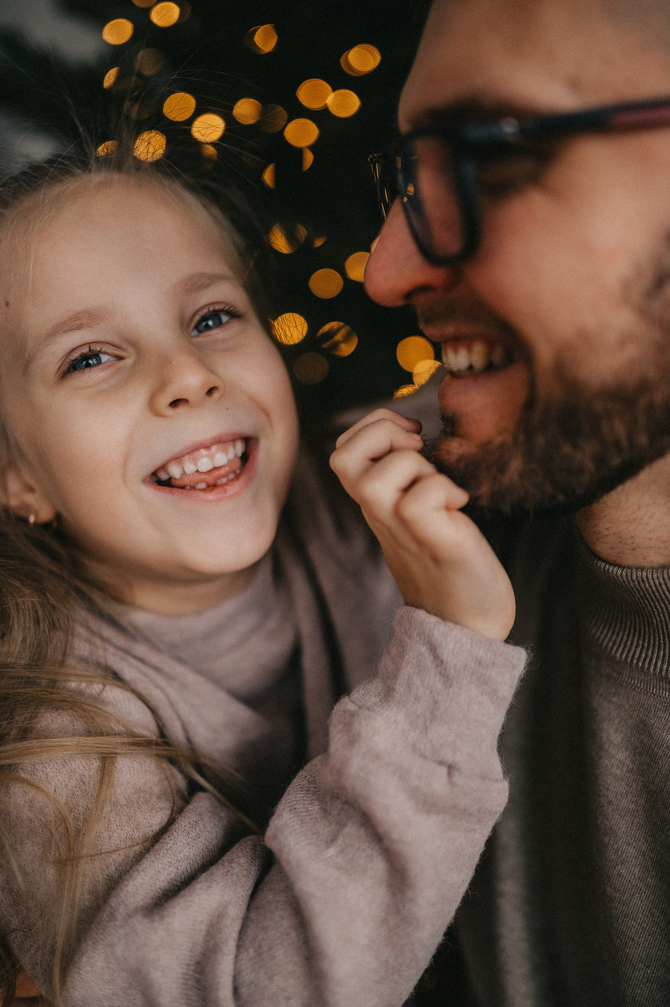 Коля, Таня и Мира в студии Каприфоль. Семейный и свадебный lifestyle-фотограф в Москве Мария Петрова