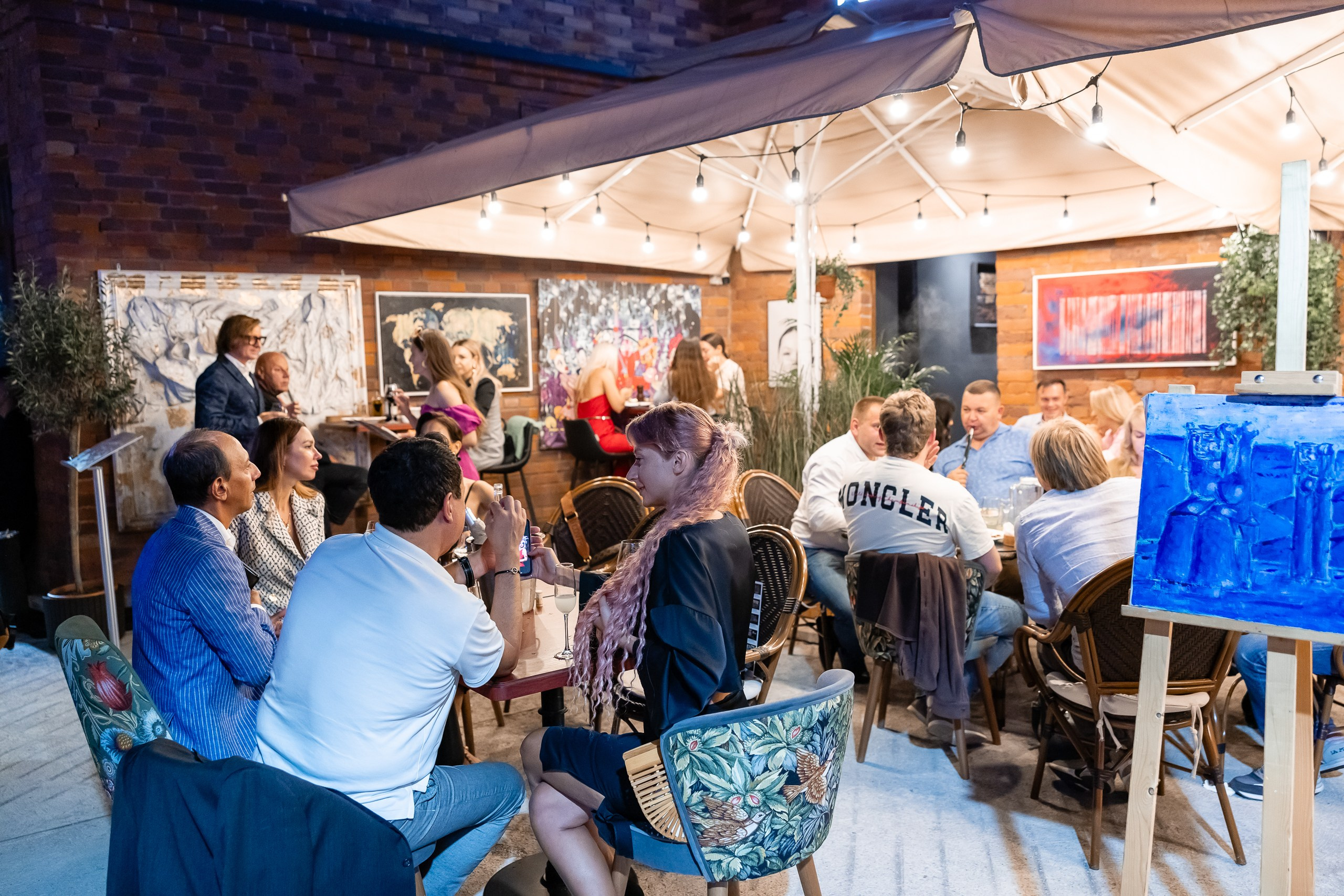 Выставка работ Дениса Шевчука в ресторане Attolini. Фотограф в Санкт-Петербурге — Сергей Петров