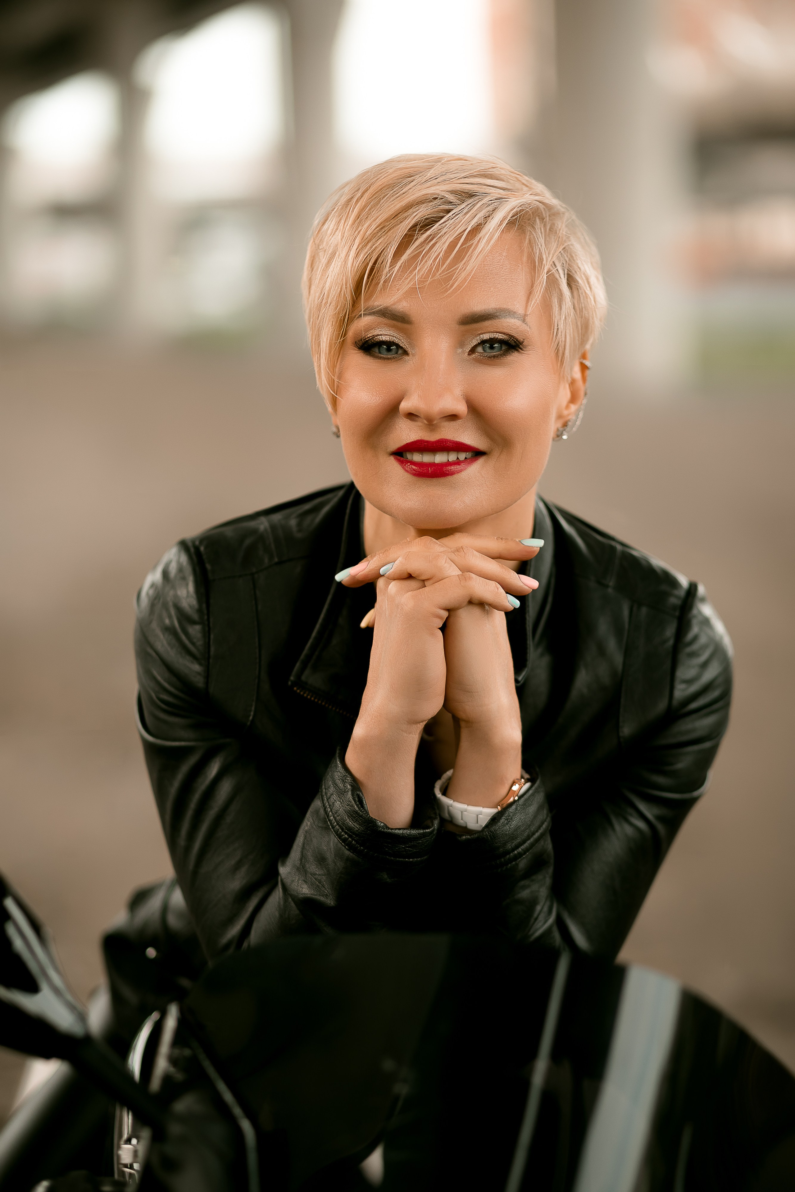 Фотосессия на мотоцикле для девушки. Семейный и свадебный фотограф в Санкт-Петербурге Таша Семёнова