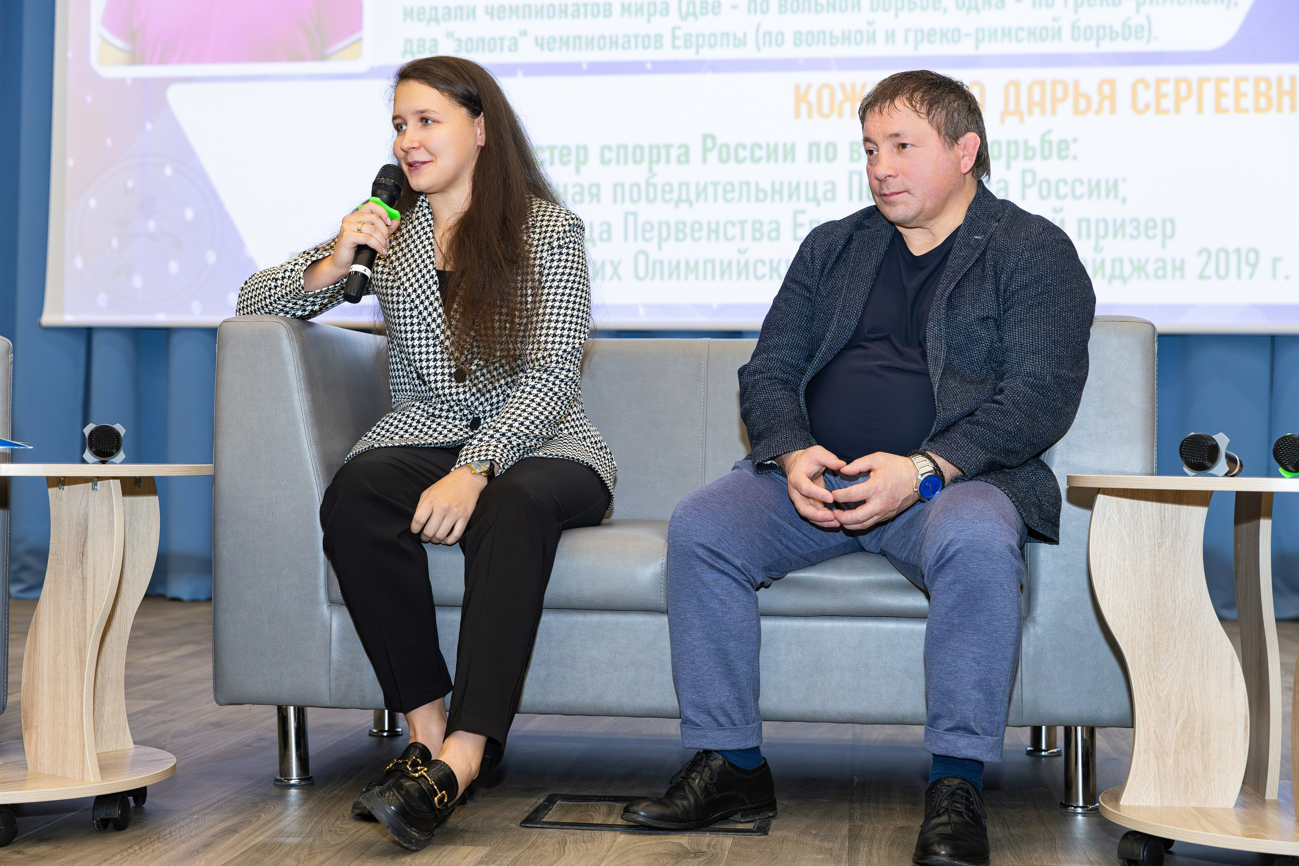 Открытия спортивного зала по вольной борьбе. В школе № 221. Фотограф Александр Поздняков  Новосибирск