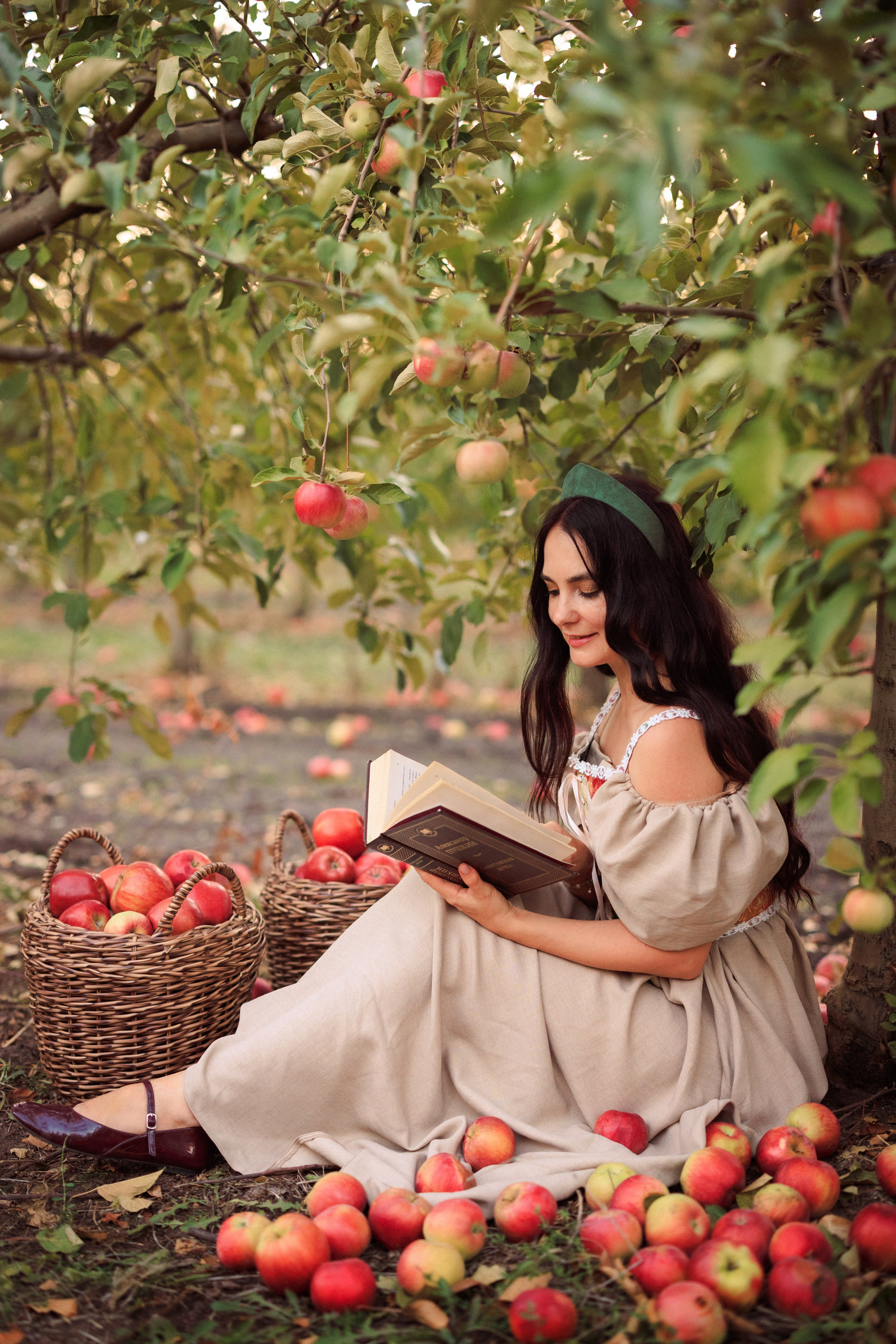 Семейная фотосессия в Яблоневом саду. Семейный и детский фотограф в Краснодаре Анна Трашкова