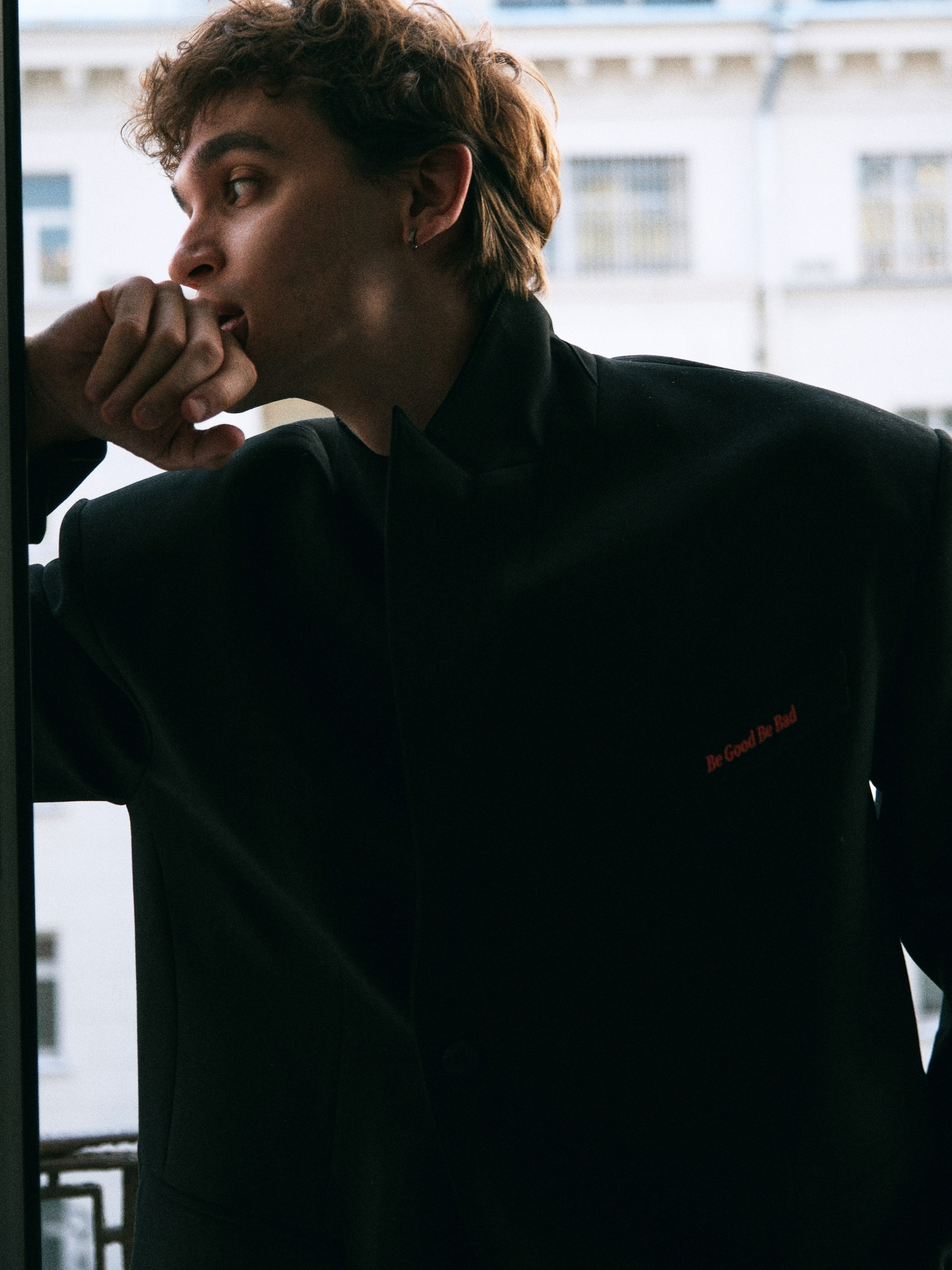 89233. Главная