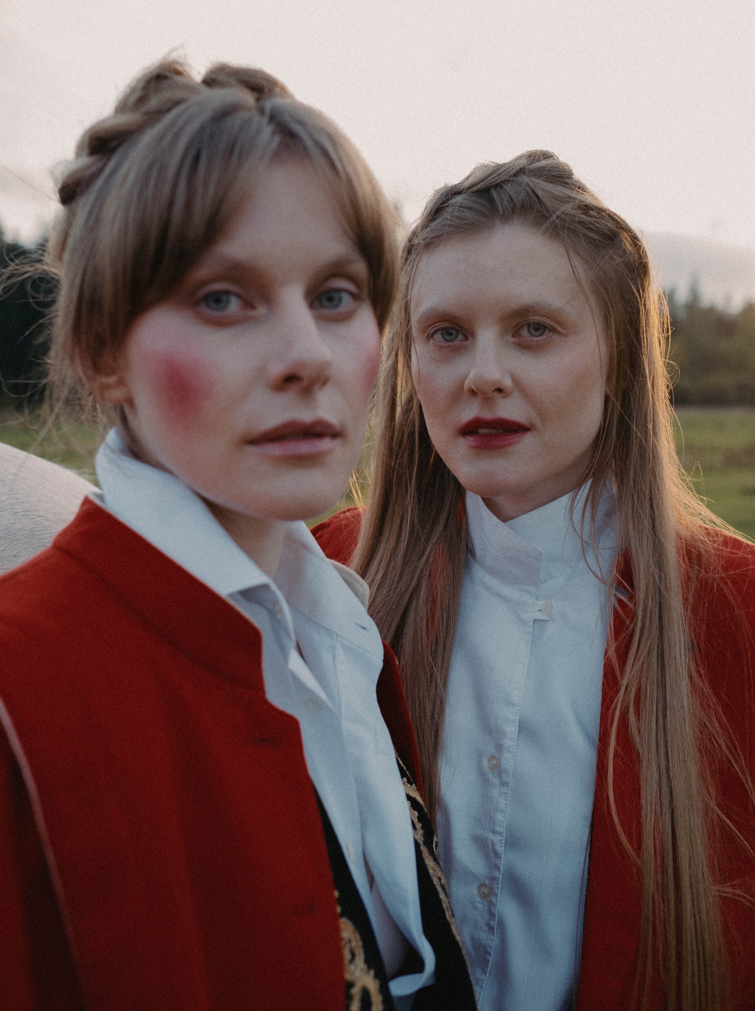 Behind your shoulders. Фотограф и Стилист в Санкт-Петербурге Алеся Хомиченок и Игорь Гарин