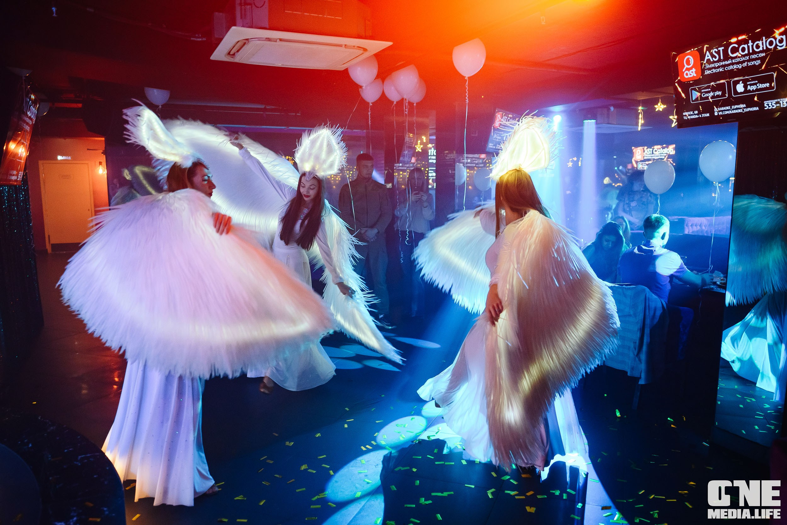 Фоторепортаж из караоке-клуба Эйфория. One Media Life: фоторепортажи, фотоотчеты с мероприятий и заведений