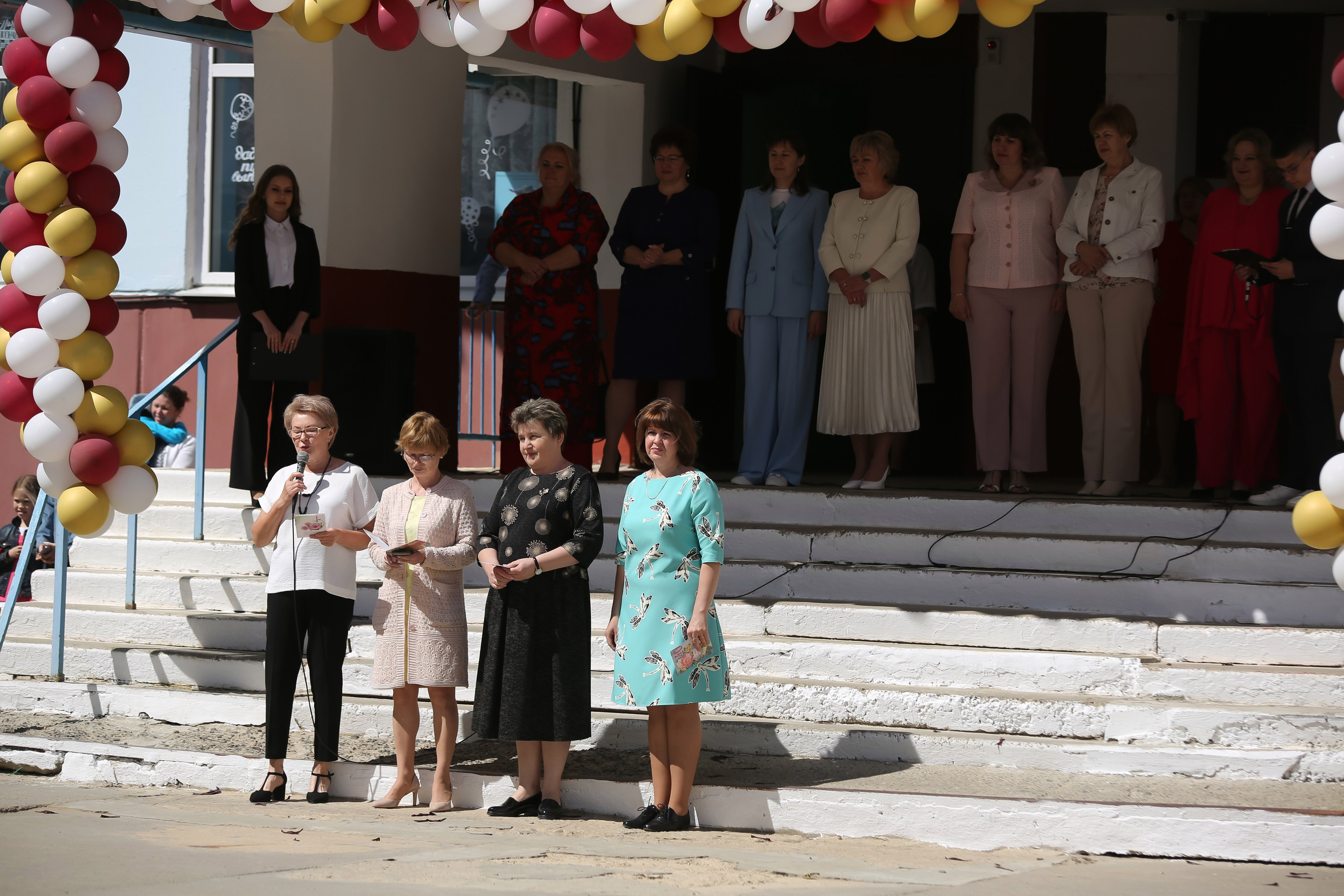 ЛИНЕЙКА «ПОСЛЕДНИЙ ЗВОНОК» 9 ШКОЛА 2024 г МЦЕНСК. ТВОЙ АЛЬБОМ / ТВОИ ПРАВИЛА