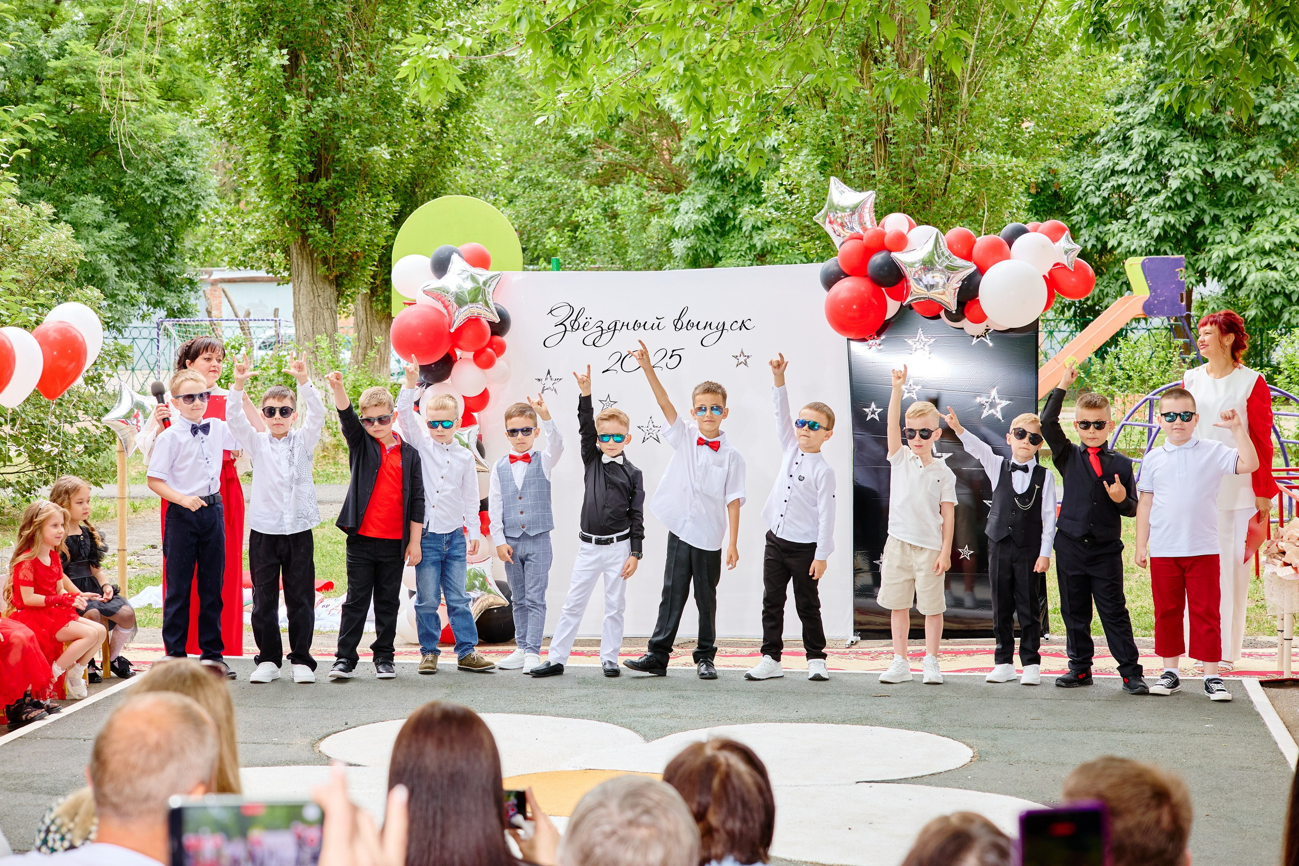 Выпускной 45 сад. Фотограф Выпускные альбомы Таганрог Сергей Коробченко