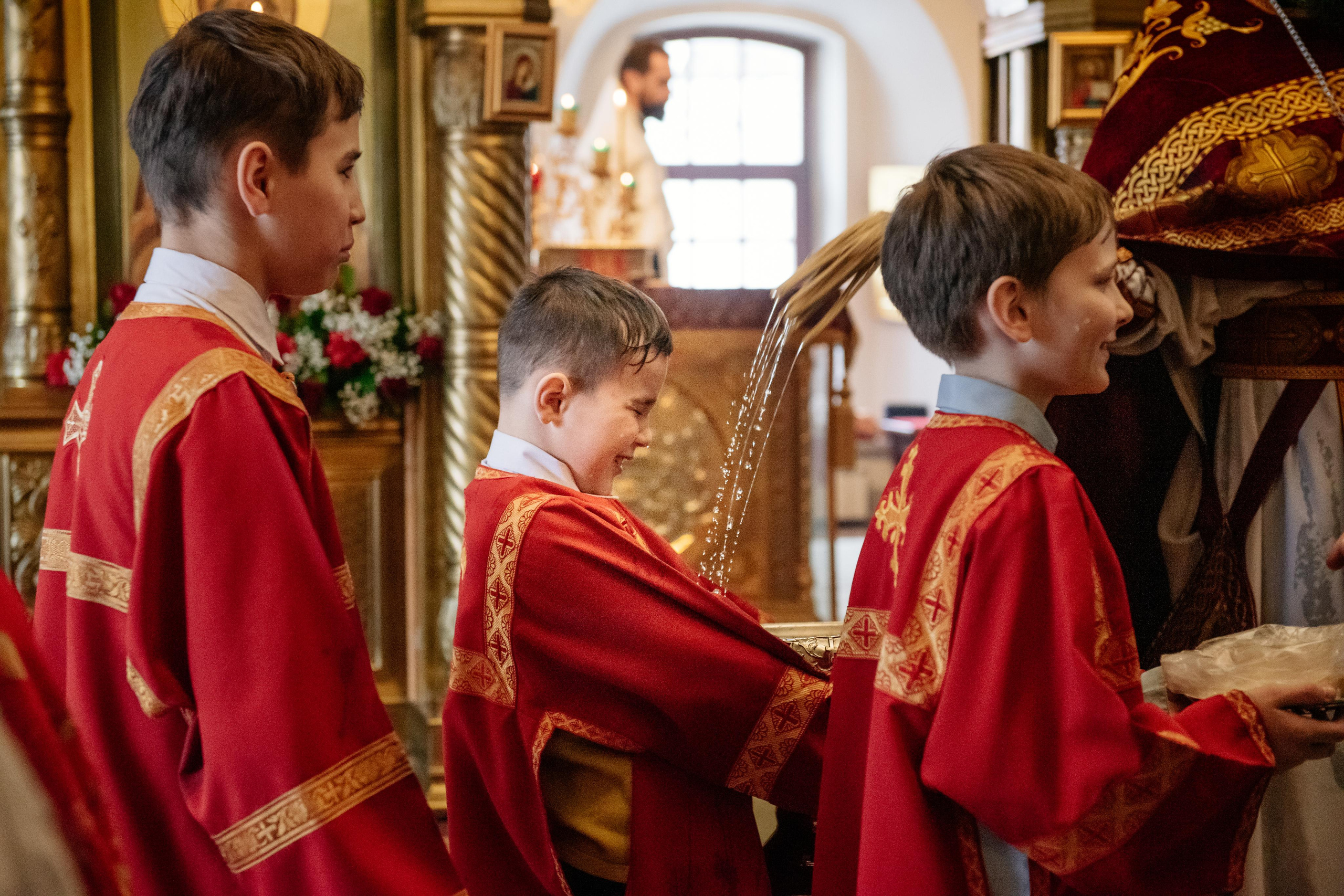 Православное богослужение, церковь,  Харлампиевский храм Иркутска, православная фотосъемка богослужений, православный фотограф в Иркутске Анна Диденко